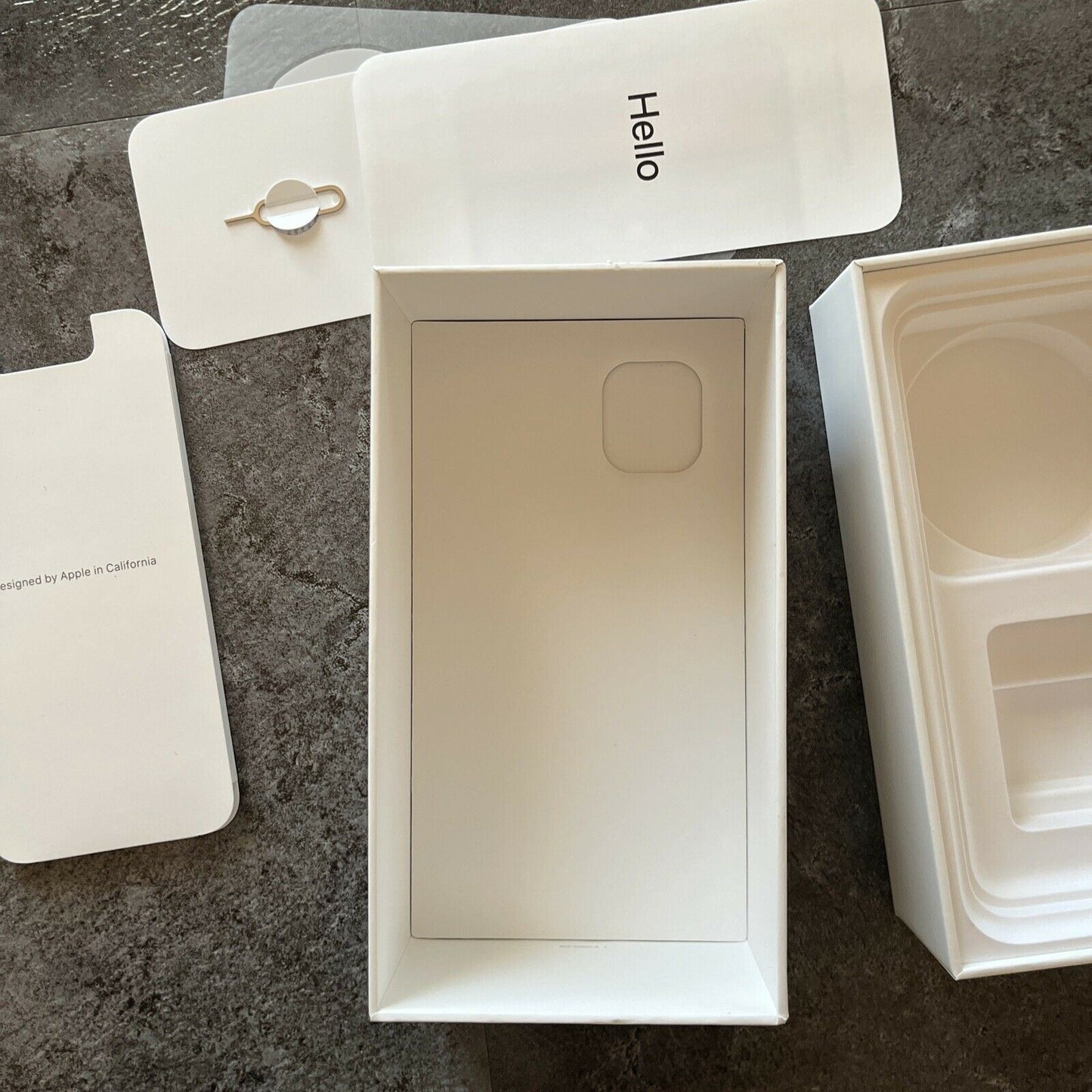 iPhone 11 64gb Box And Contents *Doesn't Include iPhone - Box only*