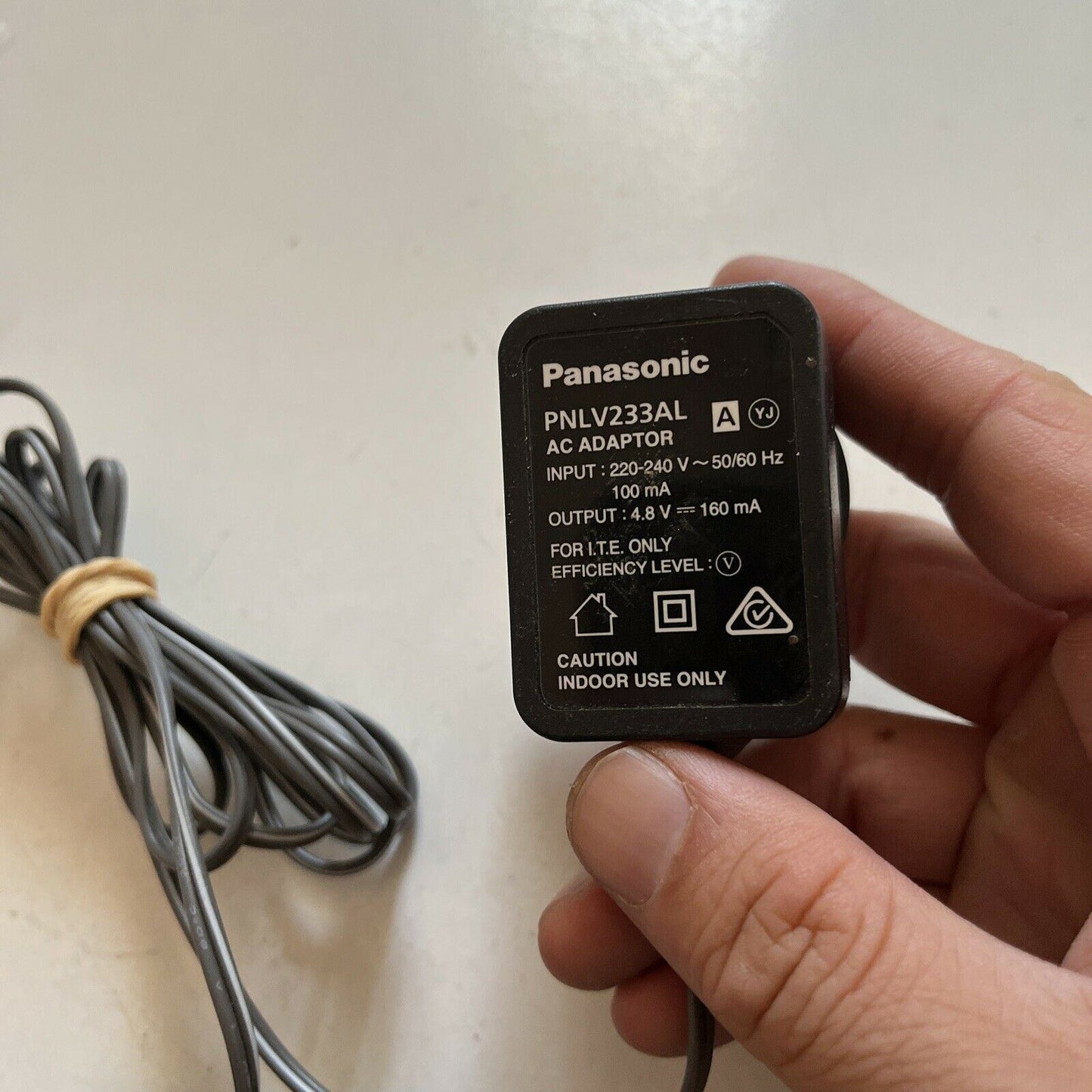 Panasonic PNLC1040 Battery Charger With AC Adapter PNLV233AL