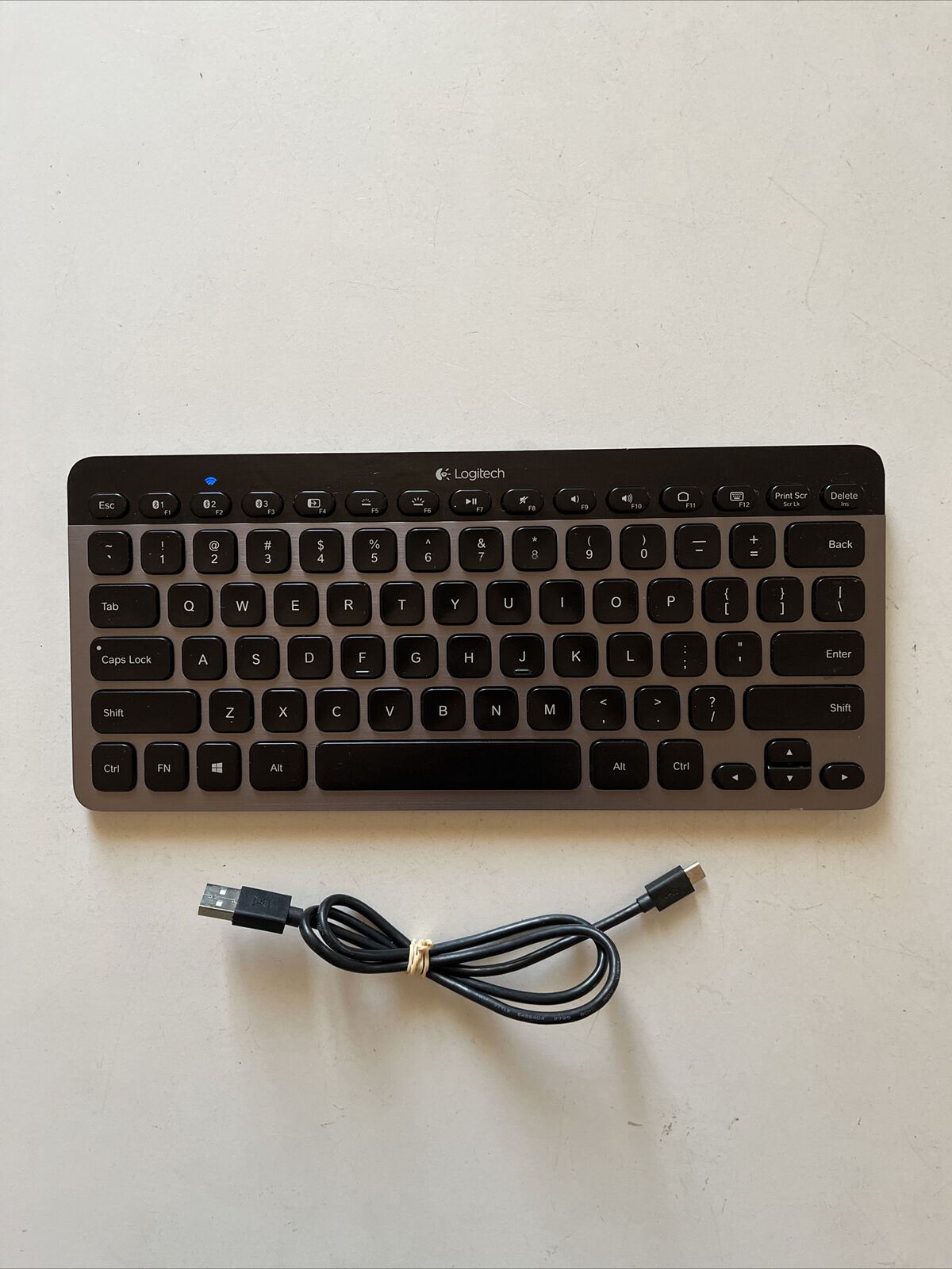 Logitech Bluetooth Illuminated Keyboard K810 – Retro Unit