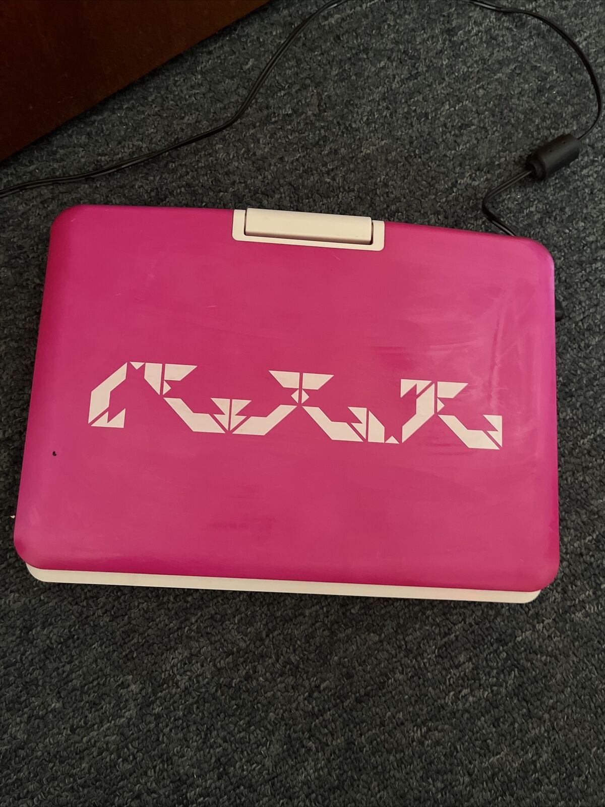 Base 9" (22.75cm) Portable DVD Player  TP-998a