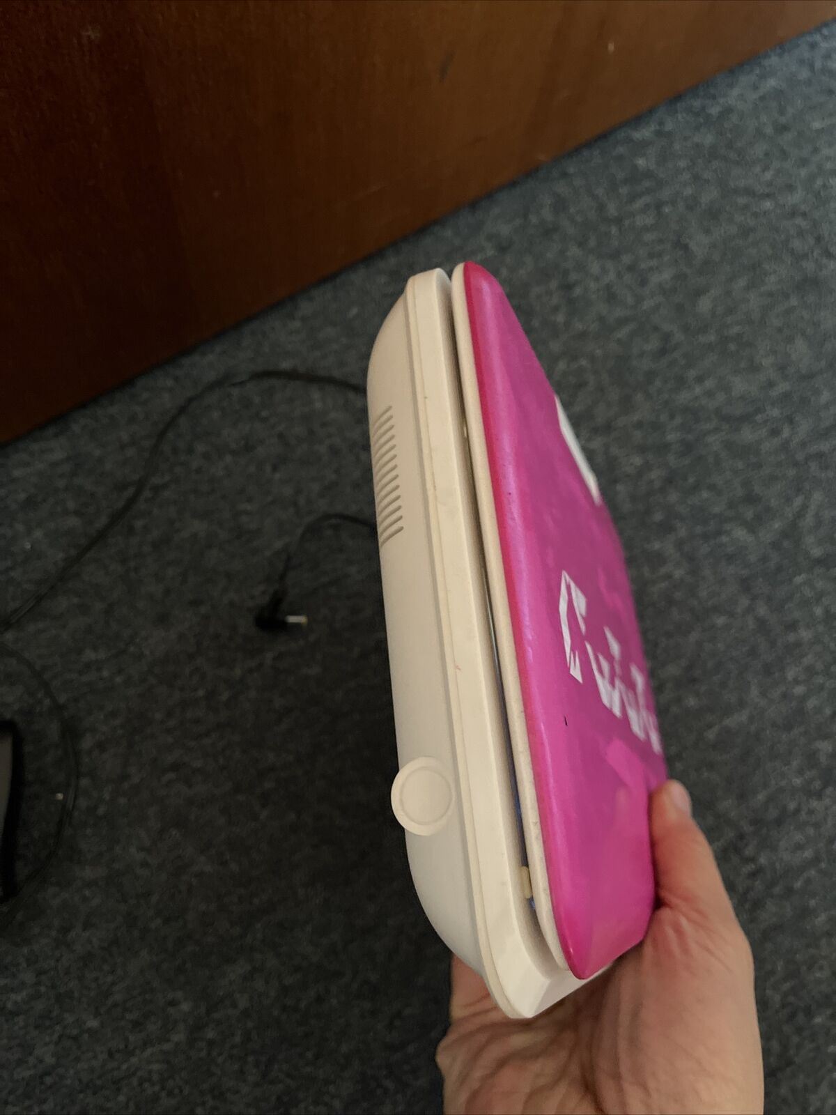 Base 9" (22.75cm) Portable DVD Player  TP-998a