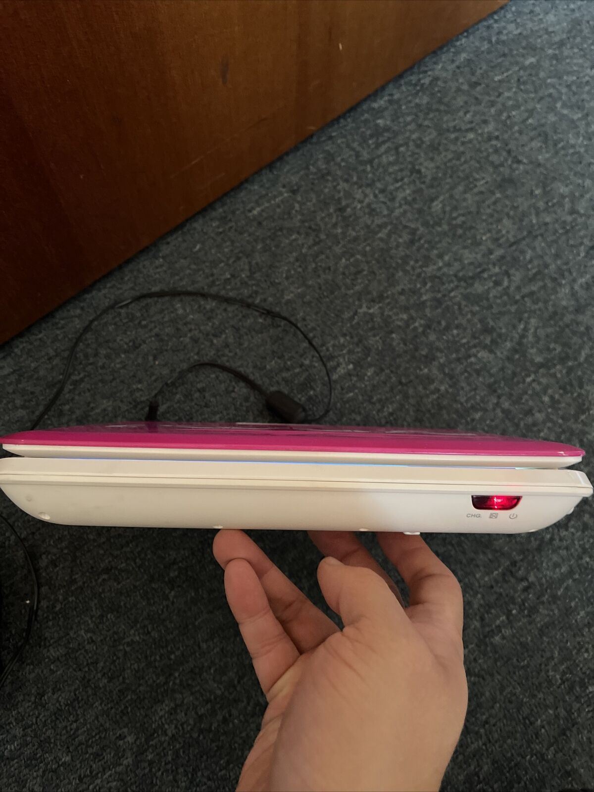 Base 9" (22.75cm) Portable DVD Player  TP-998a