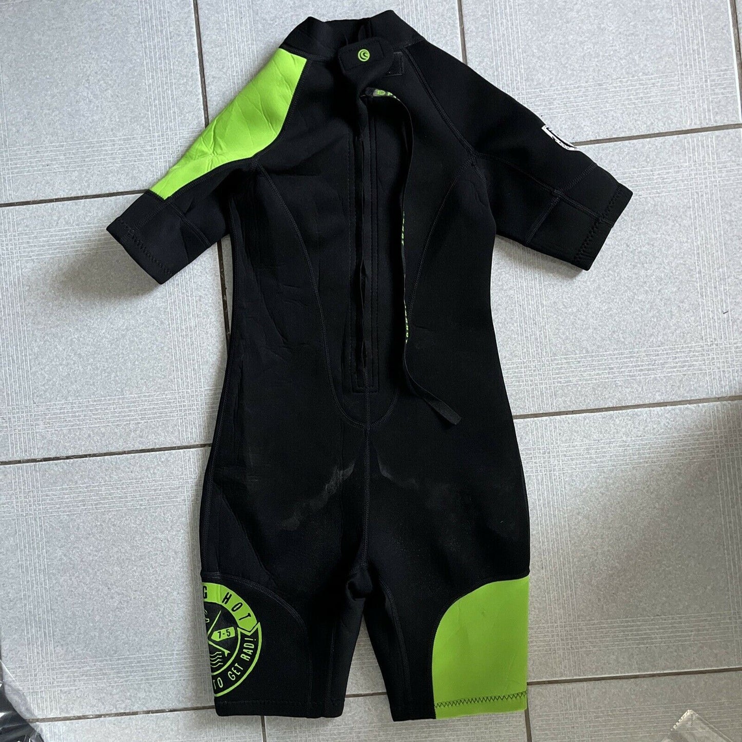 Piping Hot Green/black Wetsuit Size 8-10