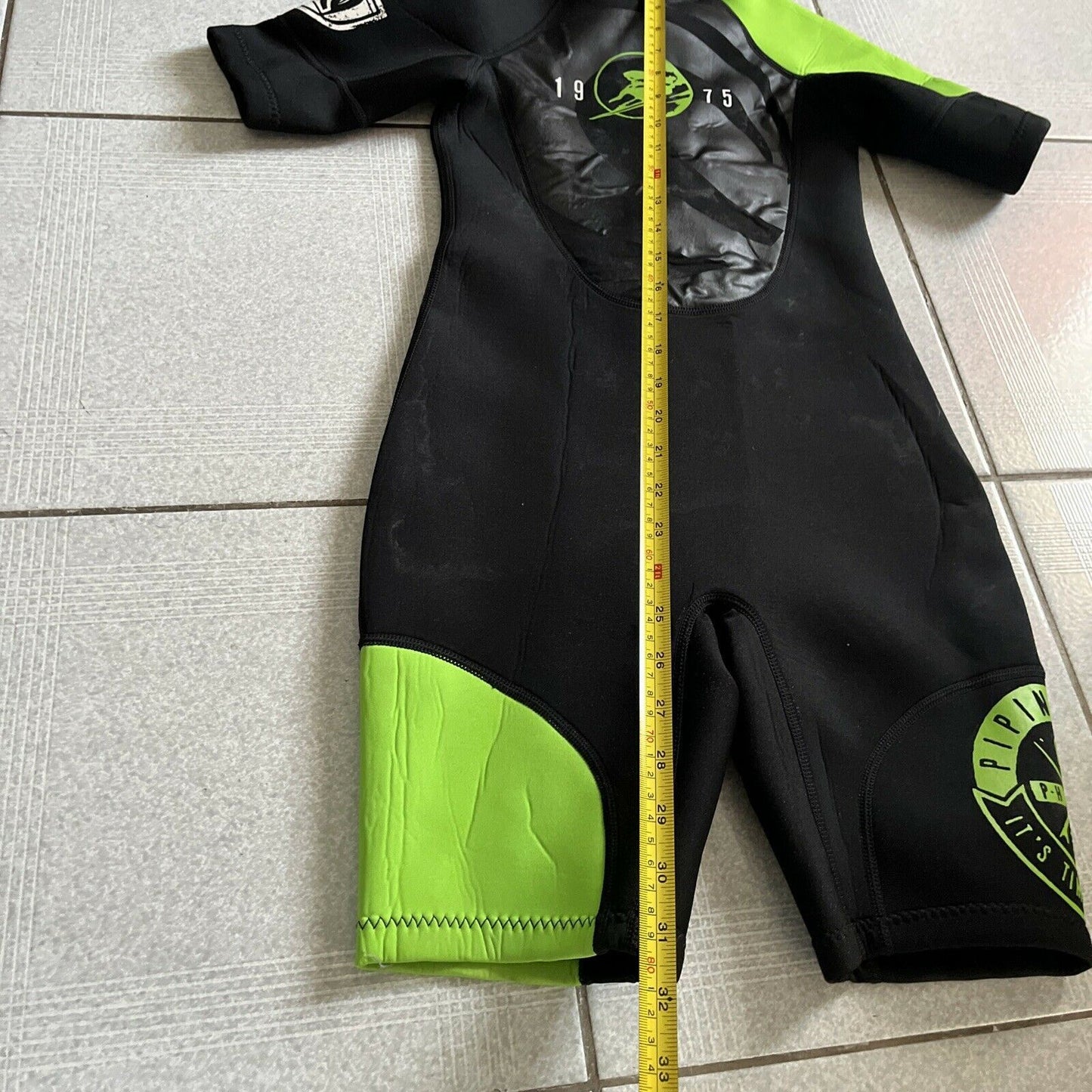 Piping Hot Green/black Wetsuit Size 8-10