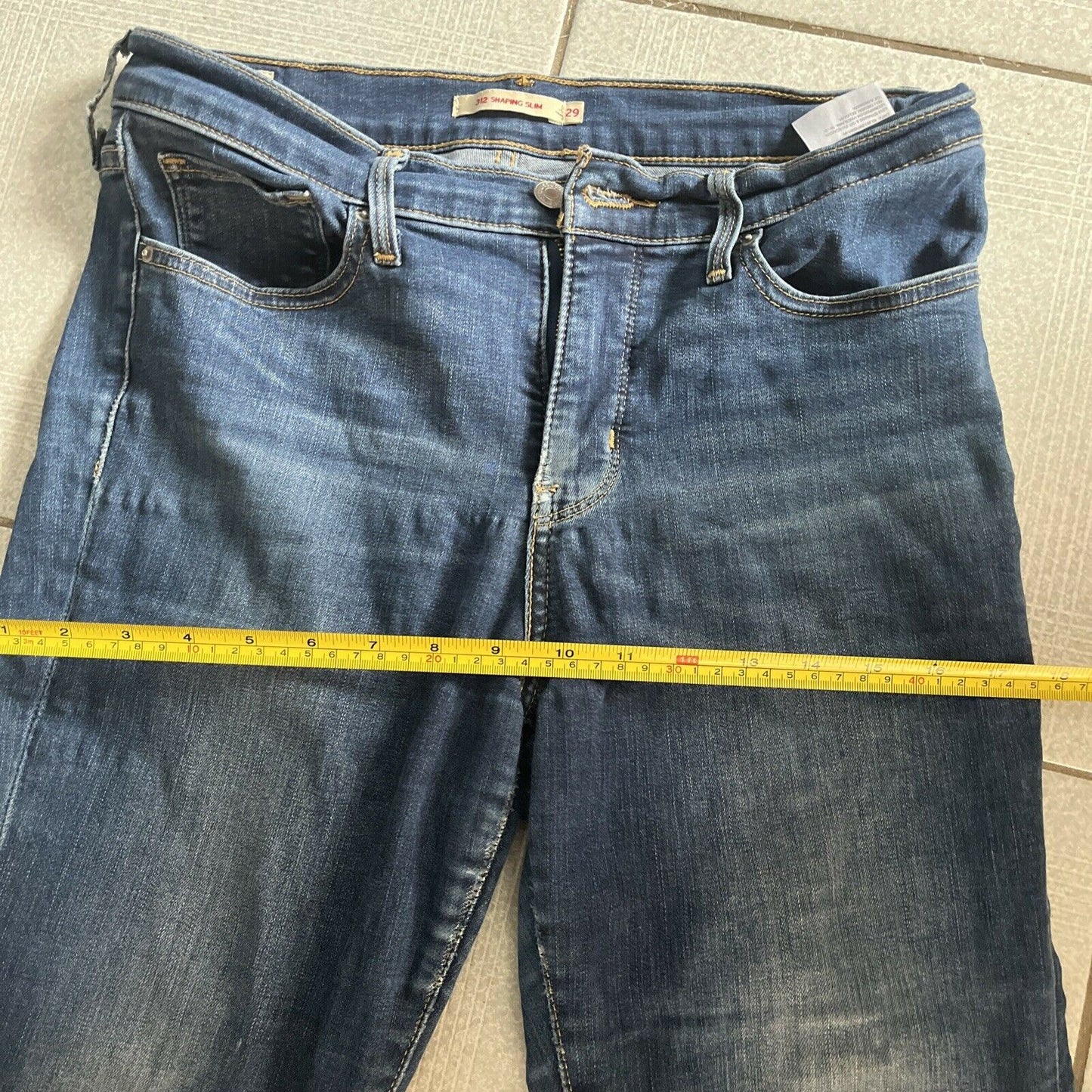 Levi Strauss & Co - 312 Shaping Slim Women's Jeans Size 29