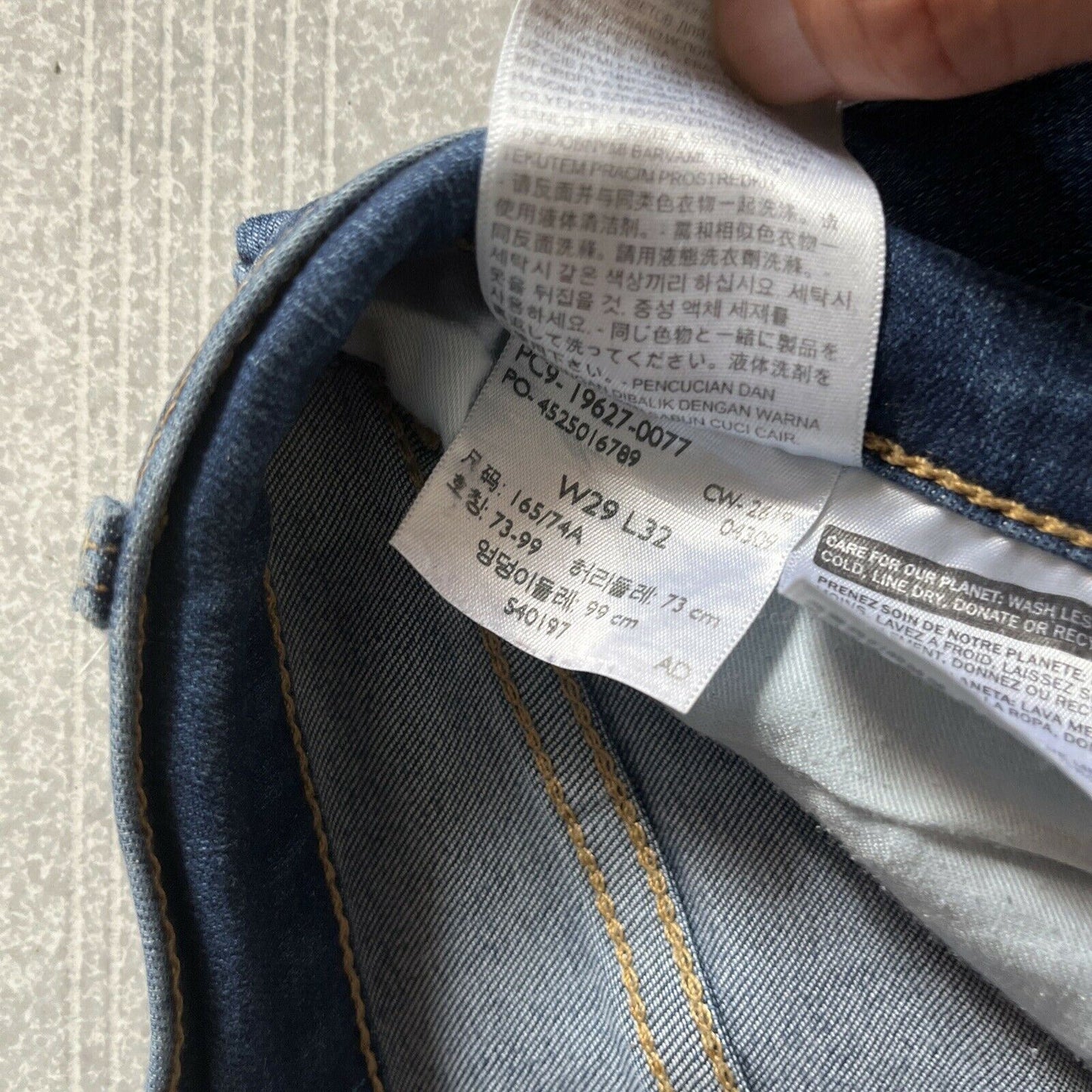 Levi Strauss & Co - 312 Shaping Slim Women's Jeans Size 29