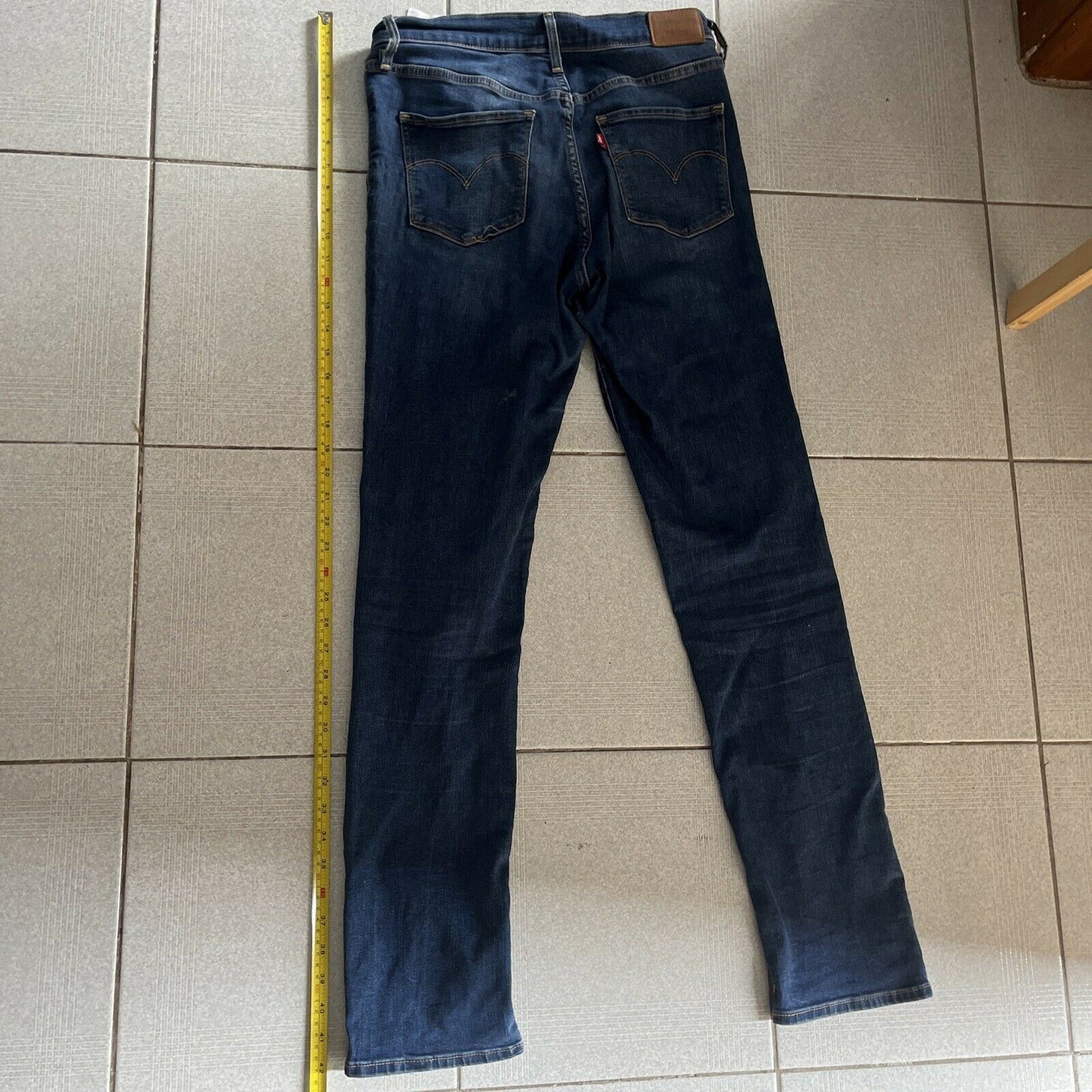 Levi Strauss & Co - 312 Shaping Slim Women's Jeans Size 29