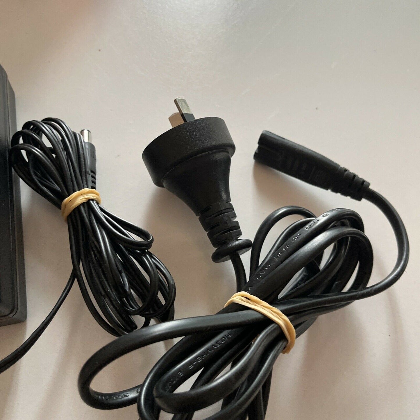 Genuine Homedics YJS060A-2402000D AC Adapter 24V 2000mA