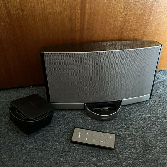 Bose SoundDock Portable Digital Music System With iPod 30-Pin Dock