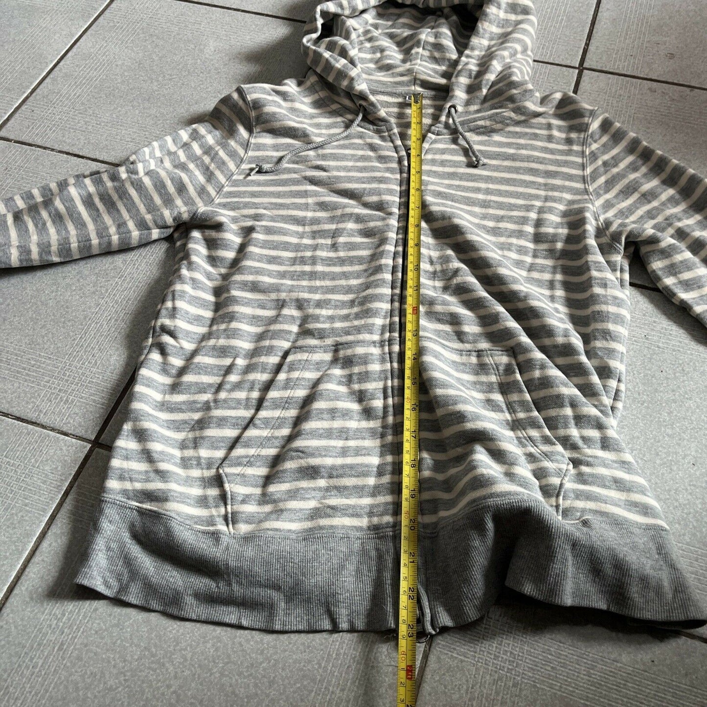 Uniqlo Hoodie XL Size Grey White Stripe Cotton Polyester
