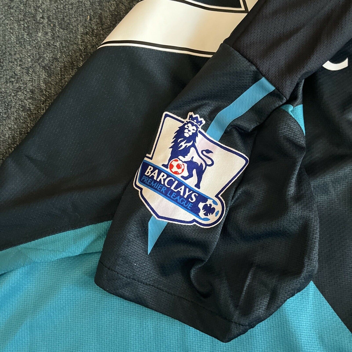 Arsenal Emir Nike Dri-Fit Active Shirt Medium Size NWT