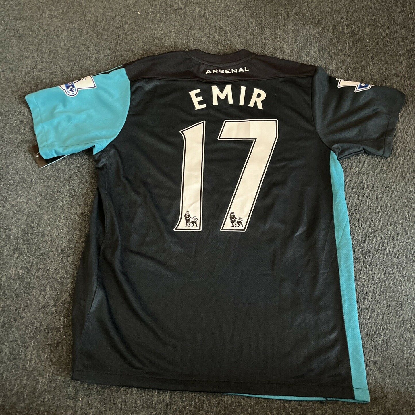 Arsenal Emir Nike Dri-Fit Active Shirt Medium Size NWT