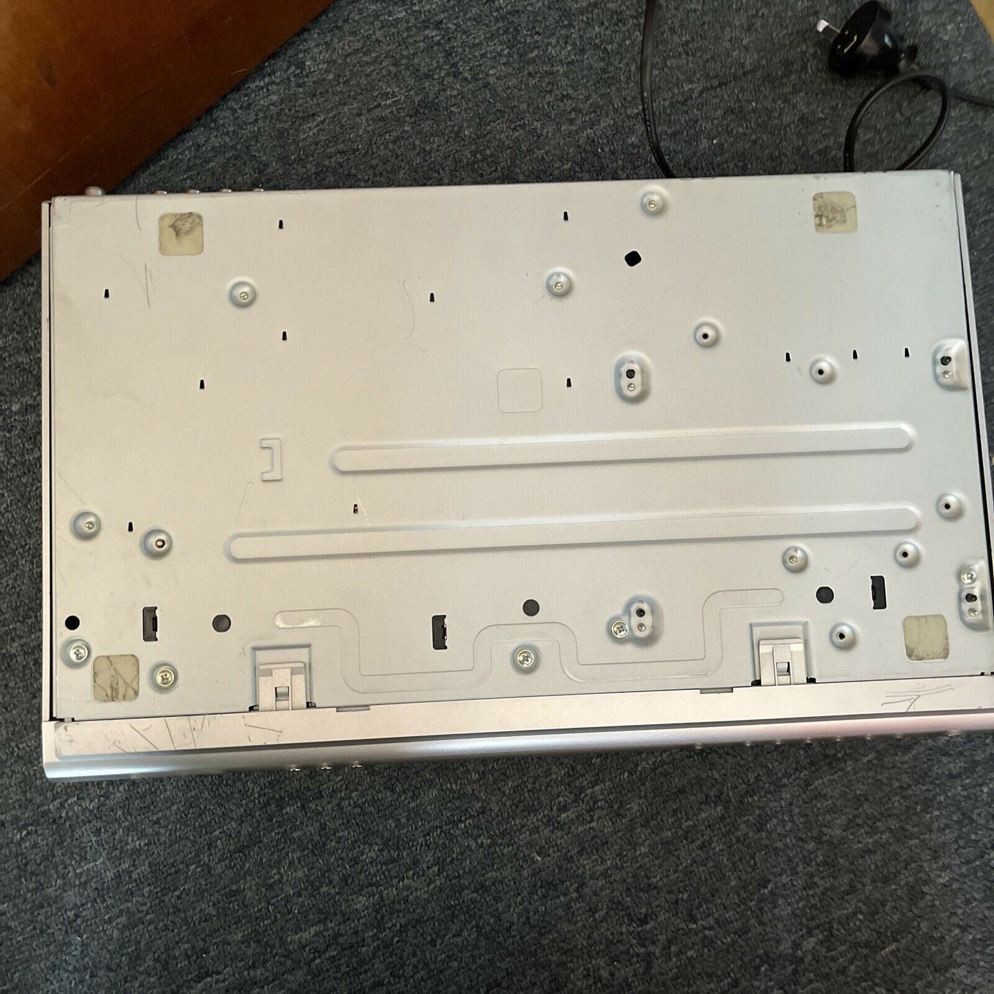 LG V8824W VCR/DVD Combo Video Player VHS *VCR Not Working For Parts Or Repair*