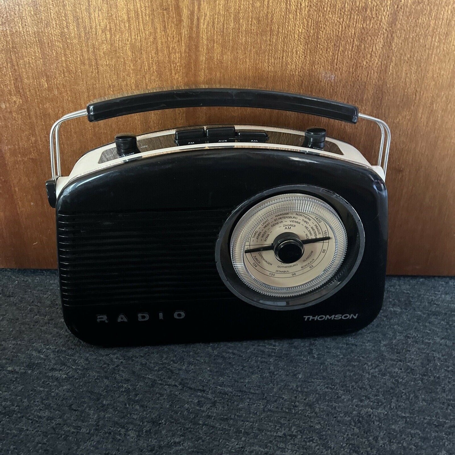 Thomson Retro AM/FM Radio Model DR70R