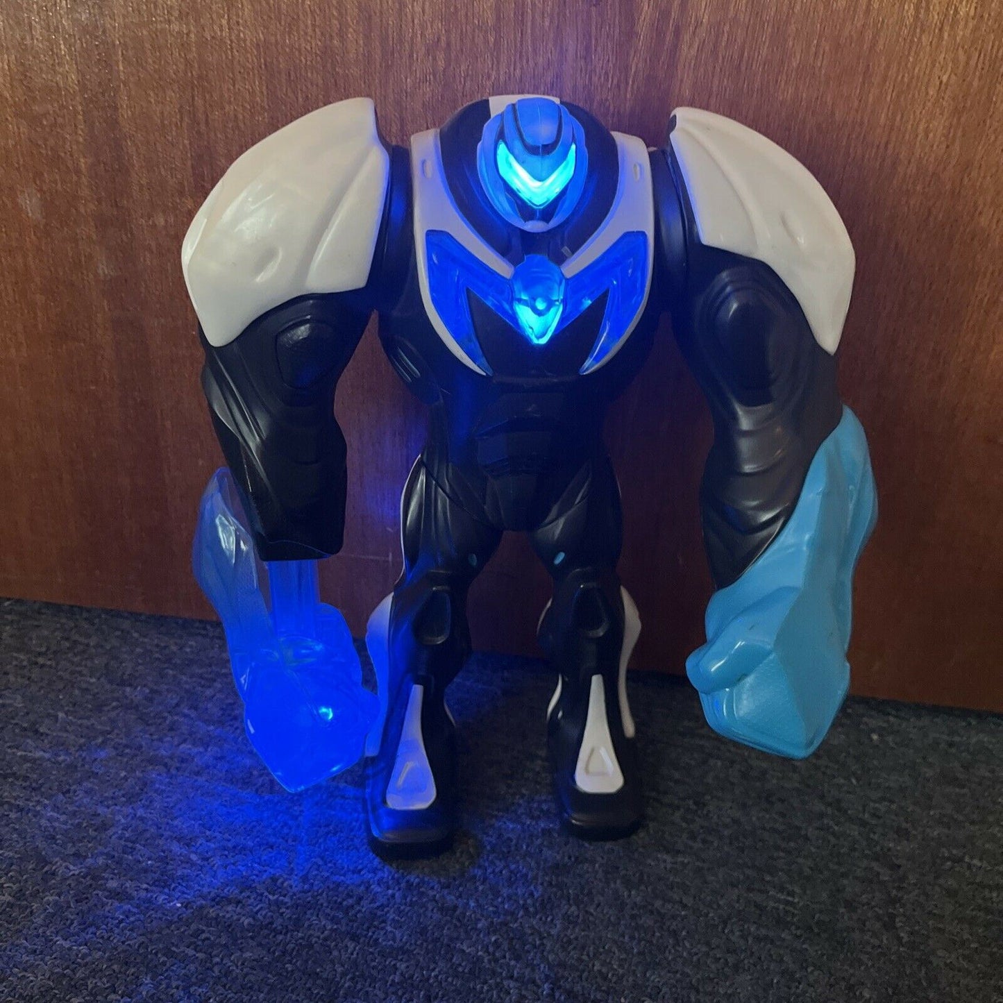 Turbo Strength Max Steel 11" Action Figure 2013 Mattel