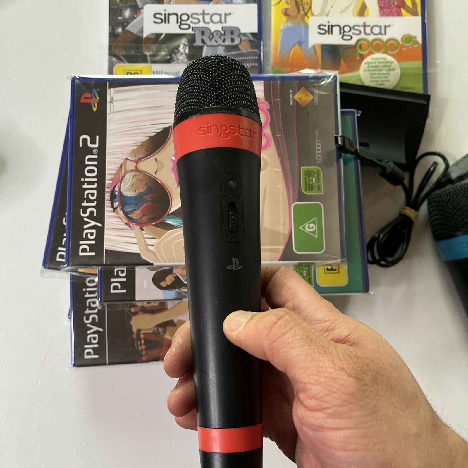 2x SingStar Wireless Microphone for PS2 PS3 with 8x SingStar PS2