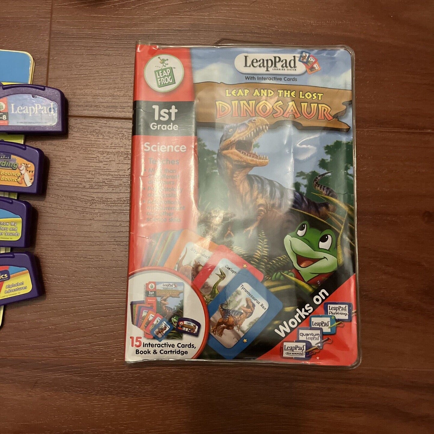 Leapfrog LeapPad Learning System with Carrying Bag, 6 Books & Cartridges (Bratz)