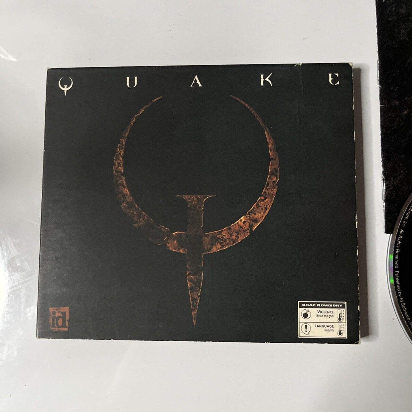 QUAKE PC CD-ROM Id Software 1996 MS-DOS 5.0 or Higher Complete