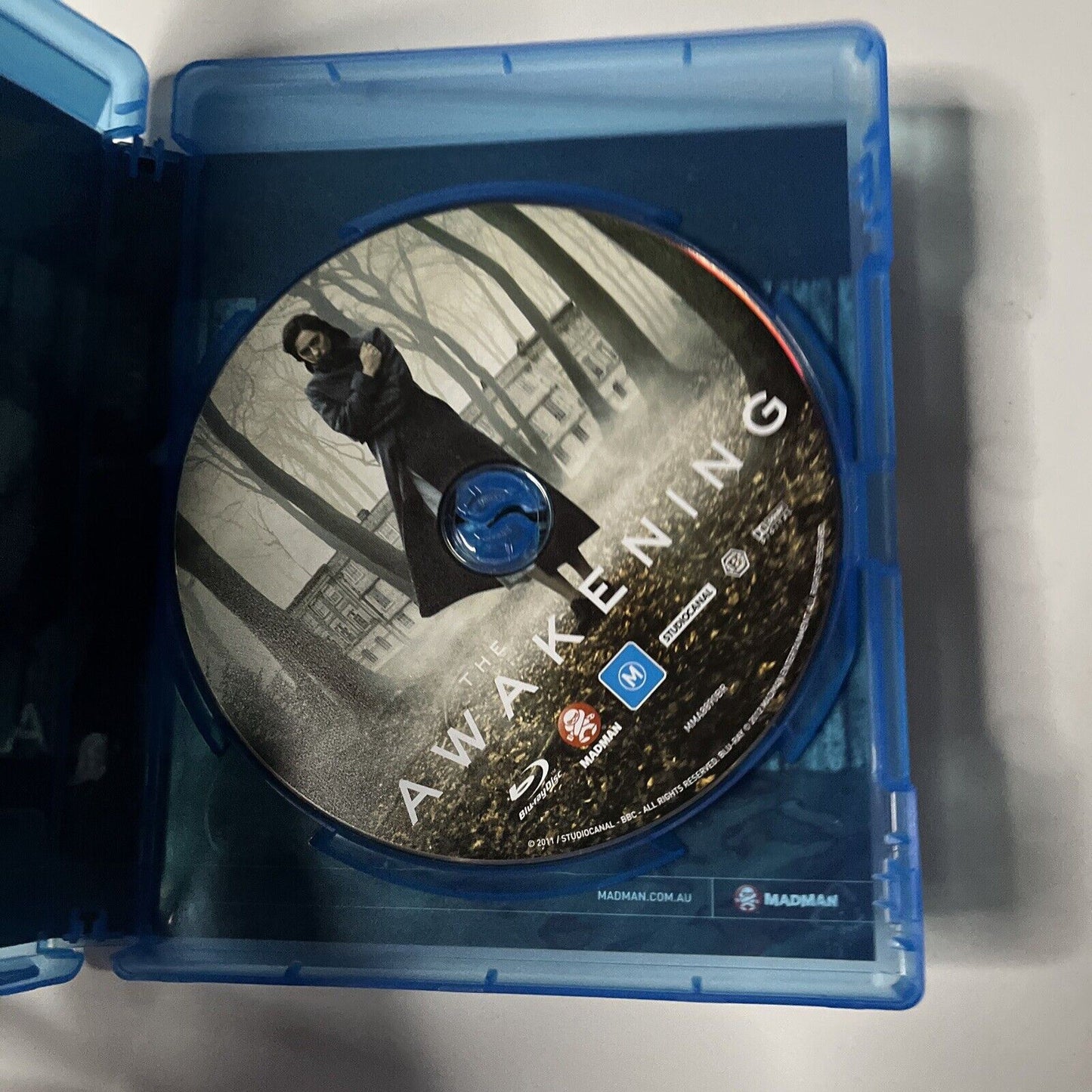 The Awakening (Blu-ray, 2011) Rebecca Hall, Dominic West, Region B