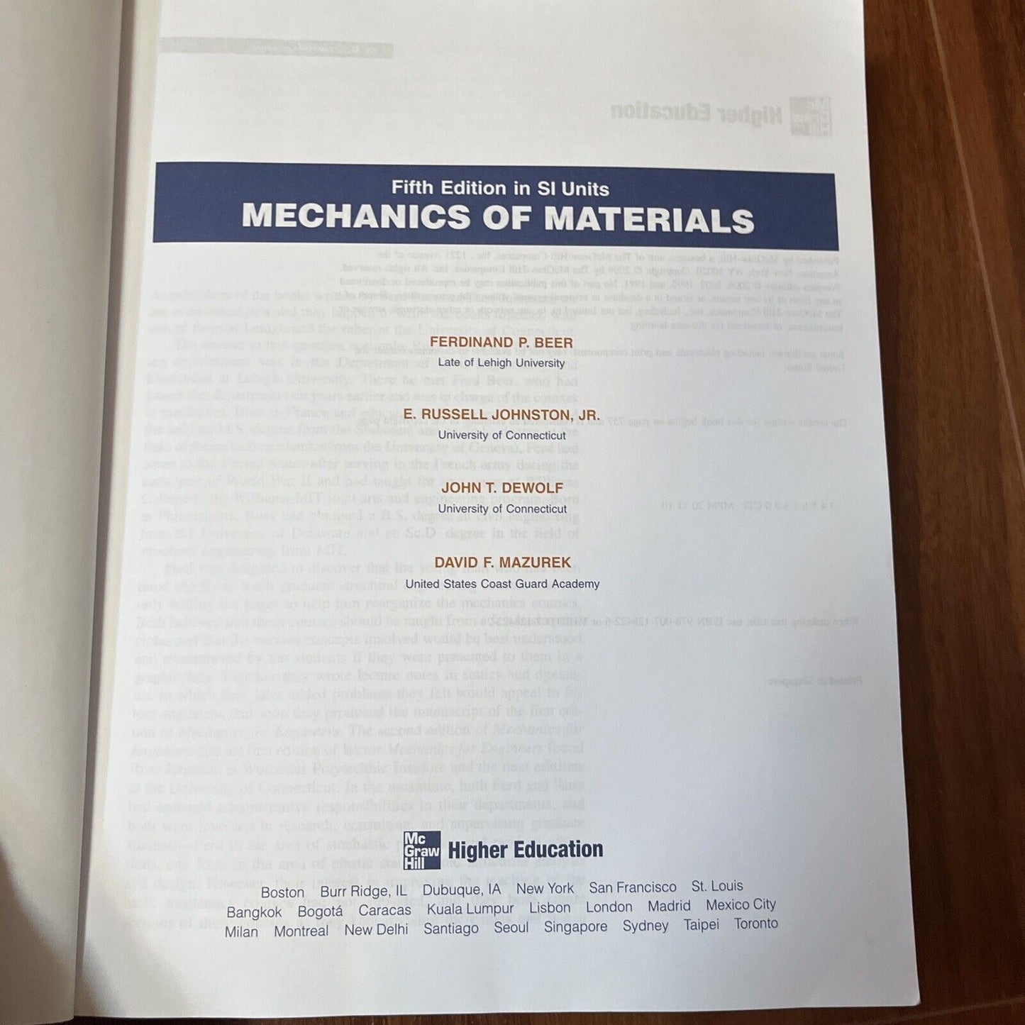 Mechanics of Materials by E. Russell Johnston Jr., Ferdinand P. Beer, John T....