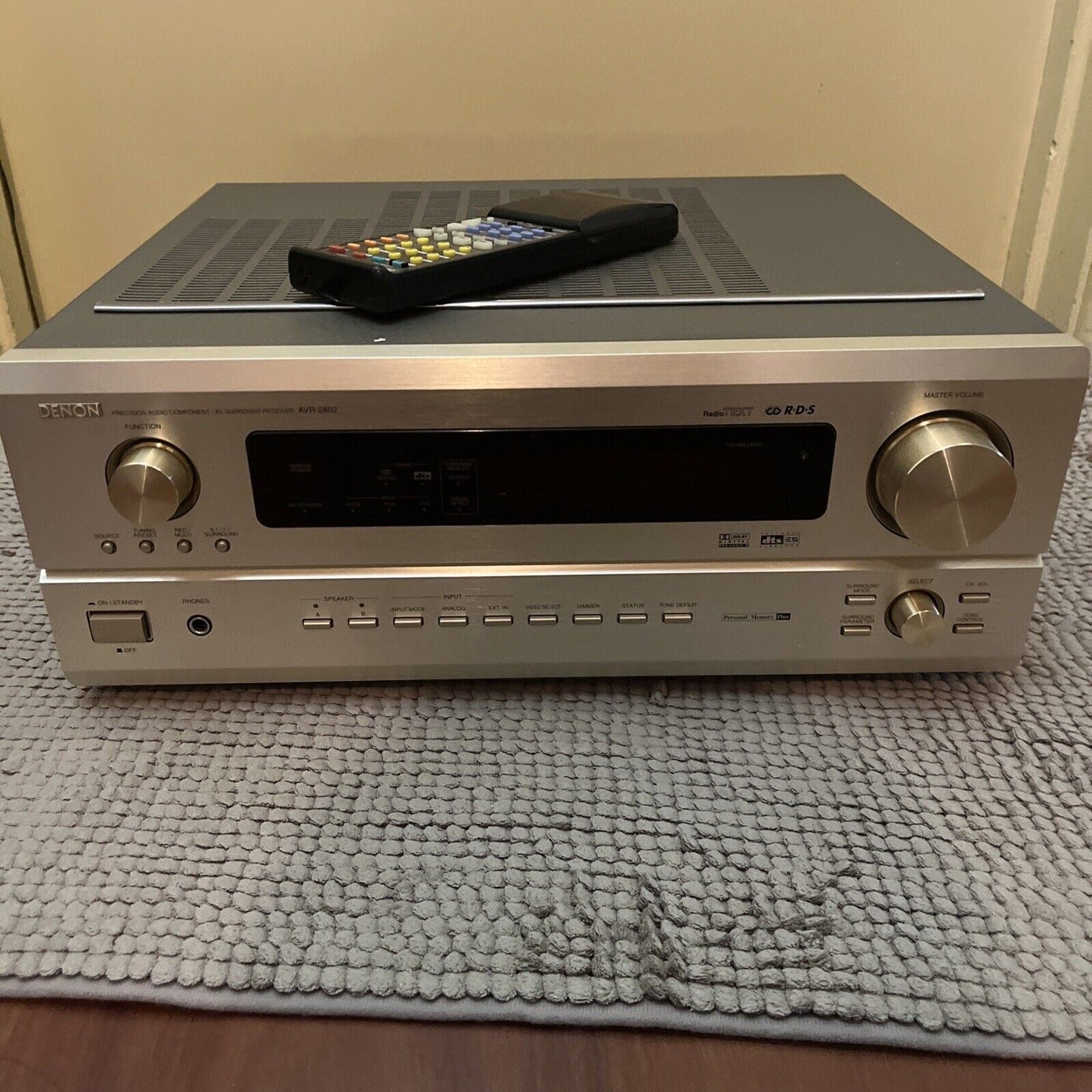 DENON AVR-2802 Surround Receiver with Remote *No Speakers*