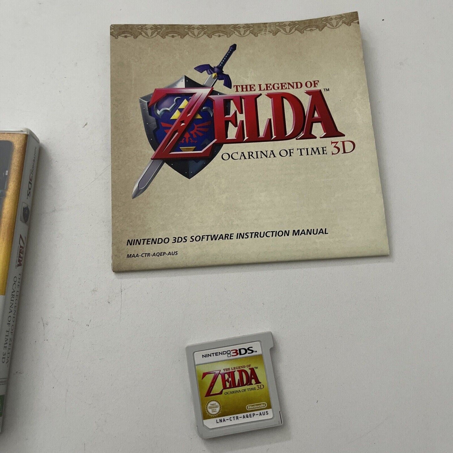 The Legend of Zelda: Ocarina of Time 3D (Nintendo 3DS, 2011) with Manual