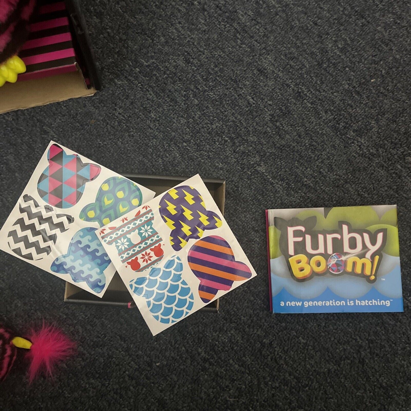 Furby boom 6" & Mini Furby 3" straight stripes 2012 dark pink black HASBRO