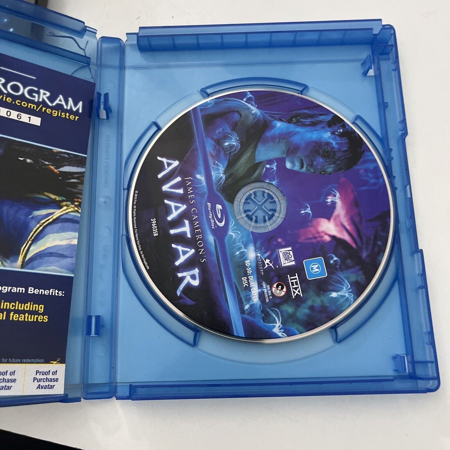 Avatar (Blu-ray, 2009) Sam Worthington, Zoe Saldana, Sigourney Weaver, Region B