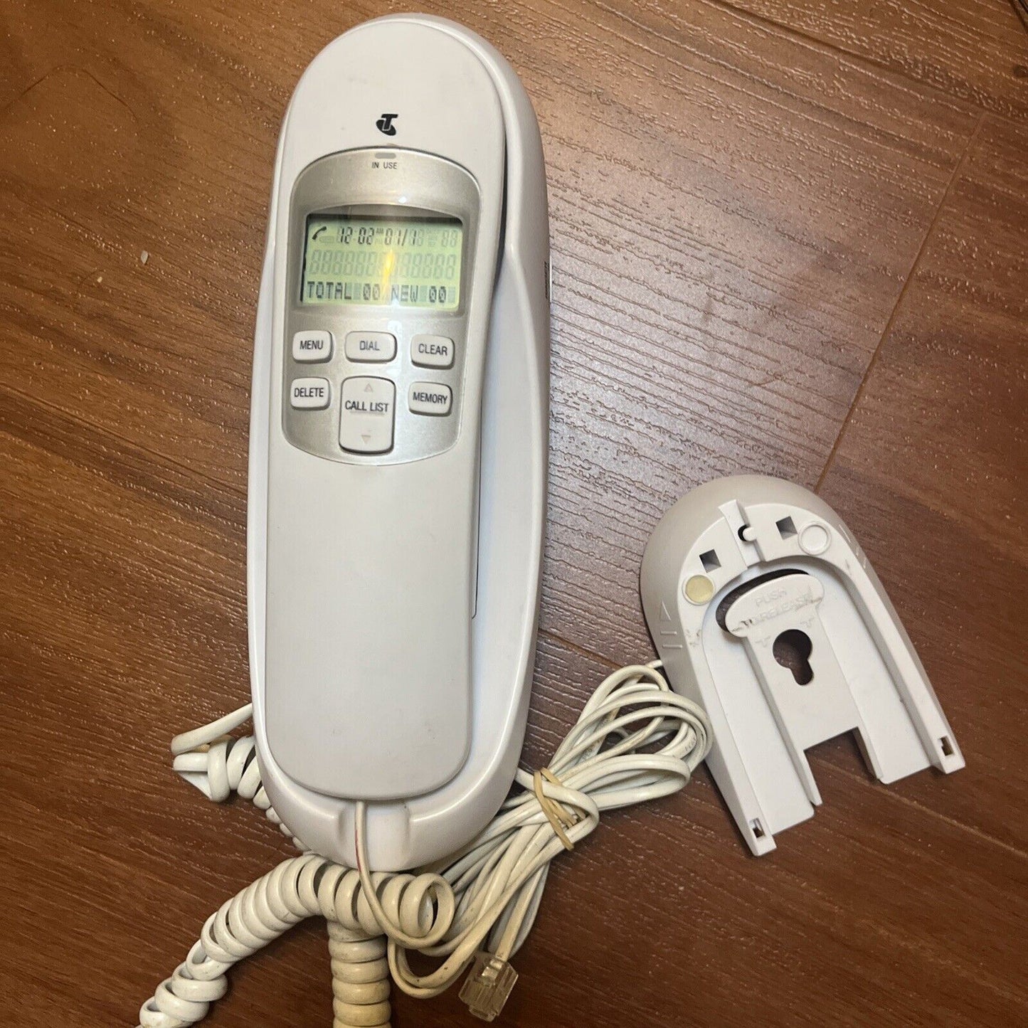 Telstra T700 Landline Slim Corded Telephone