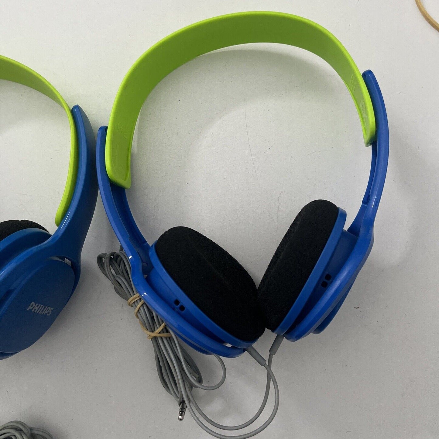 2x Philips Wired Headphones Blue Green NL5616LZ-400-SFH4