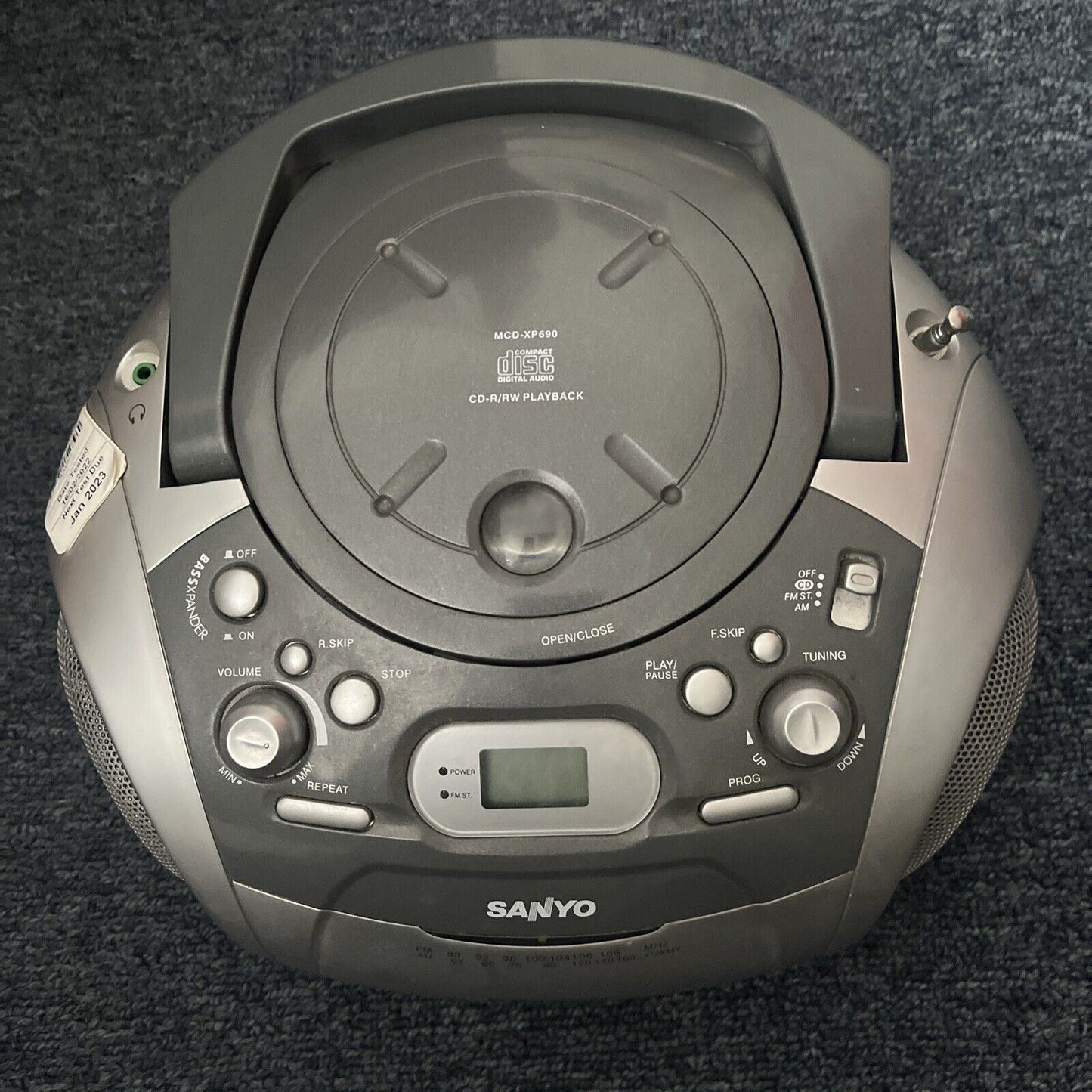 Sanyo Portable CD AM/FM Radio MCD-XP690