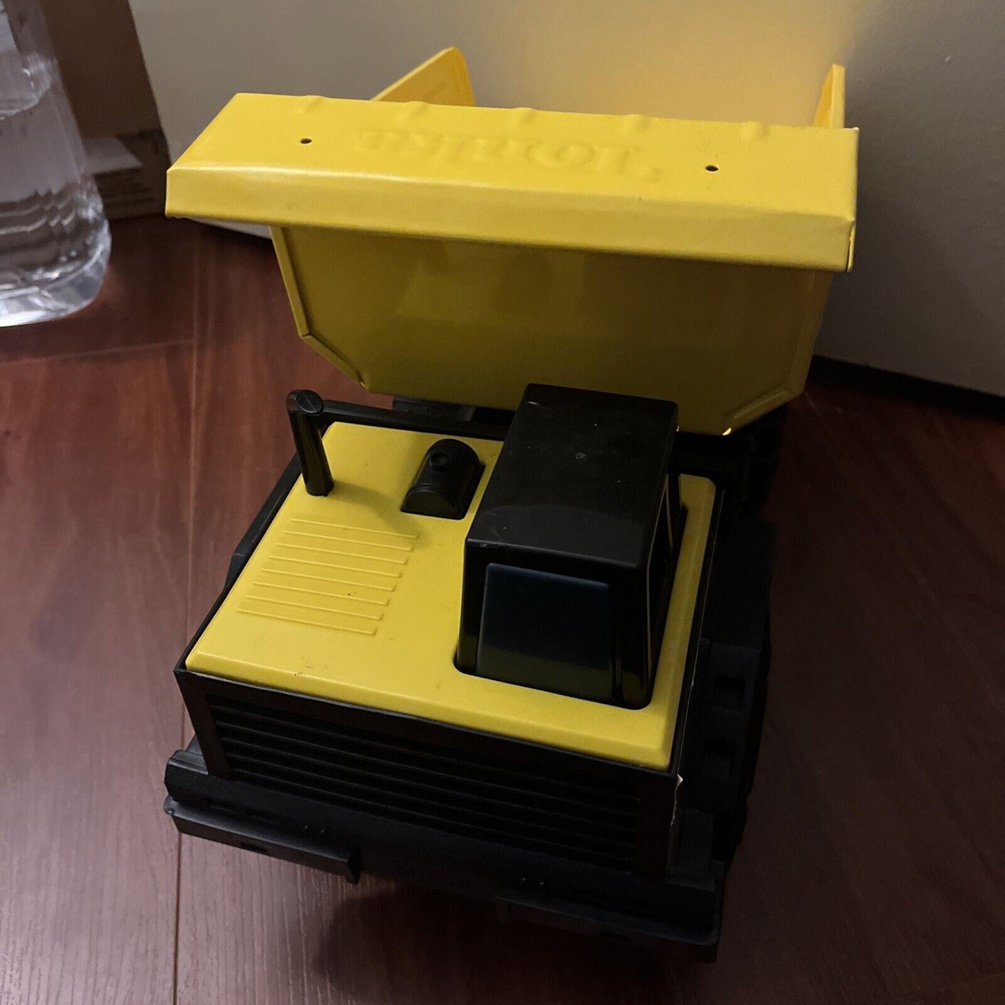 Tonka 952 Dump Truck Yellow Die Cast 2020 43cm Long