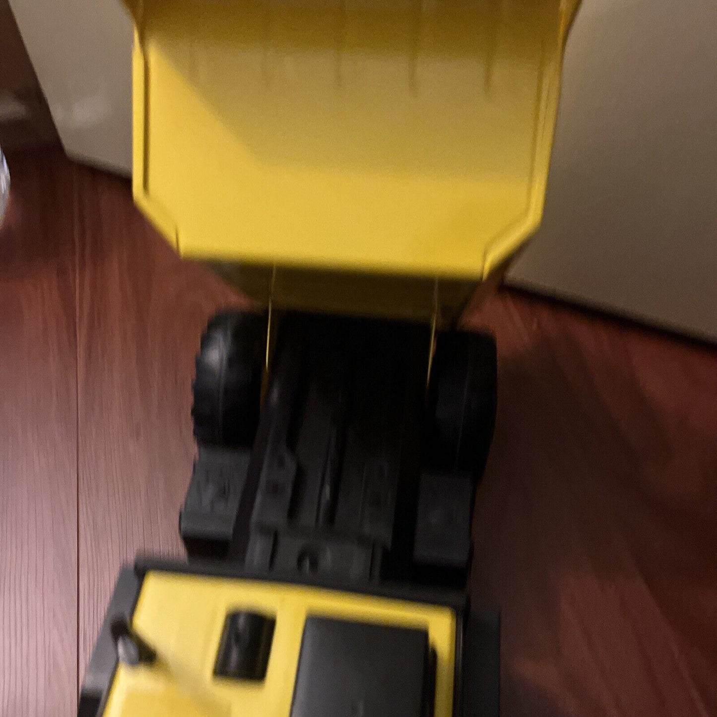 Tonka 952 Dump Truck Yellow Die Cast 2020 43cm Long