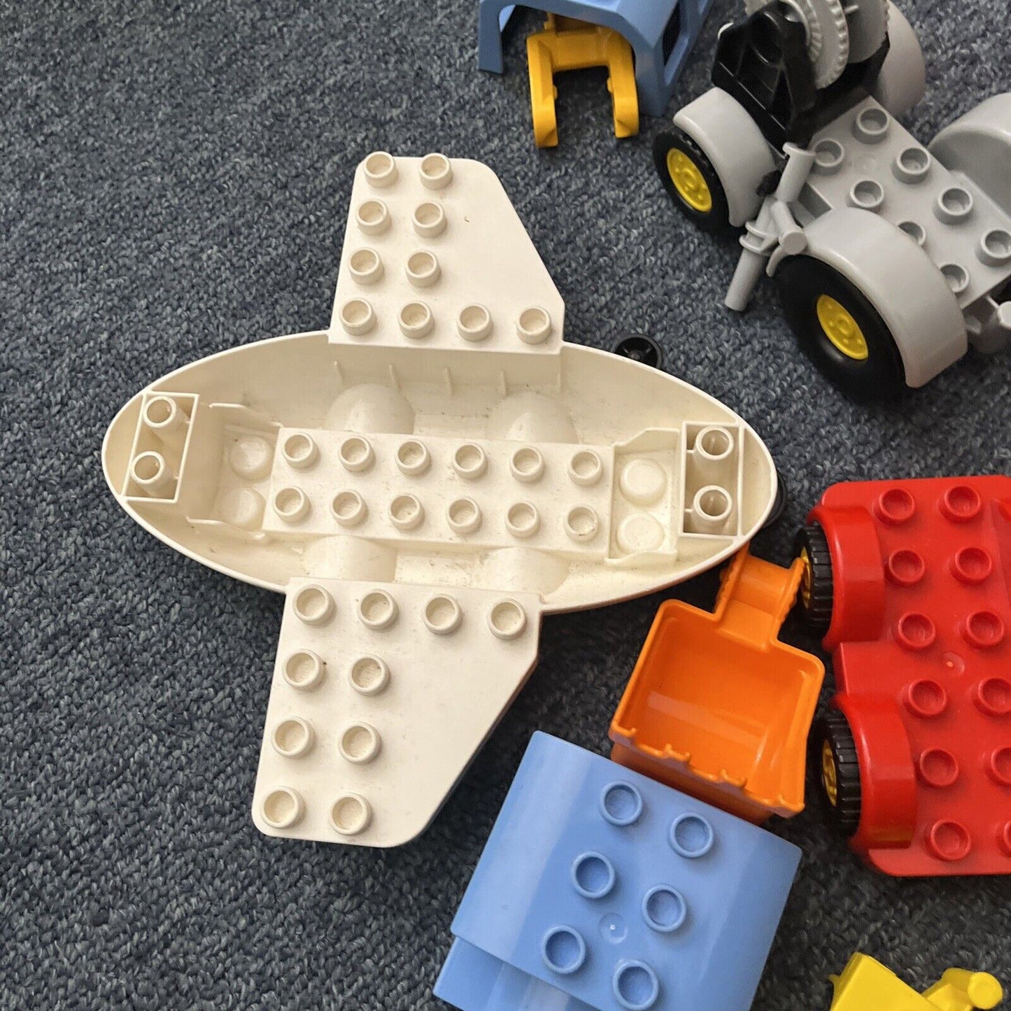 Lego Duplo 1kg Bulk Lot Vehicles, Planes, Boats and Parts