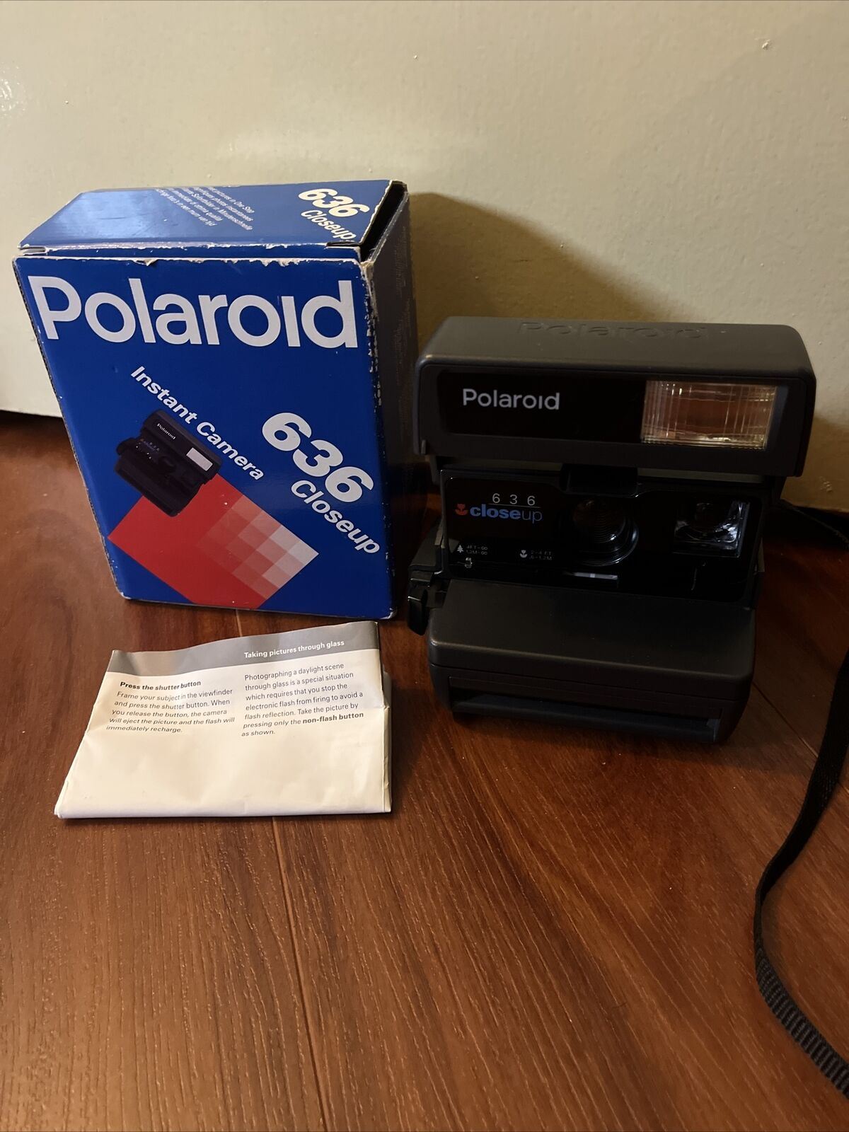 Polaroid 636 Closeup Instant Camera