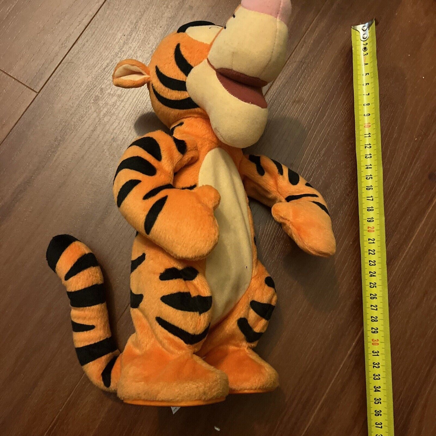 Tigger Jumping and Talking Figure 1998 Mattel 31cm