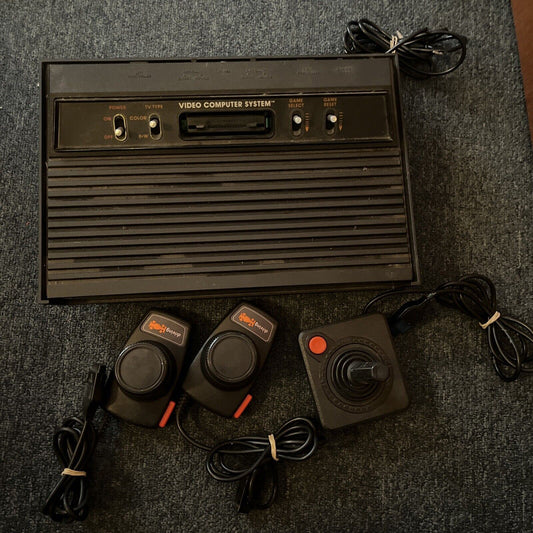 Atari 2600 Video Computer System with 2 Paddle Control & 1 Joystick CX-2600 GP