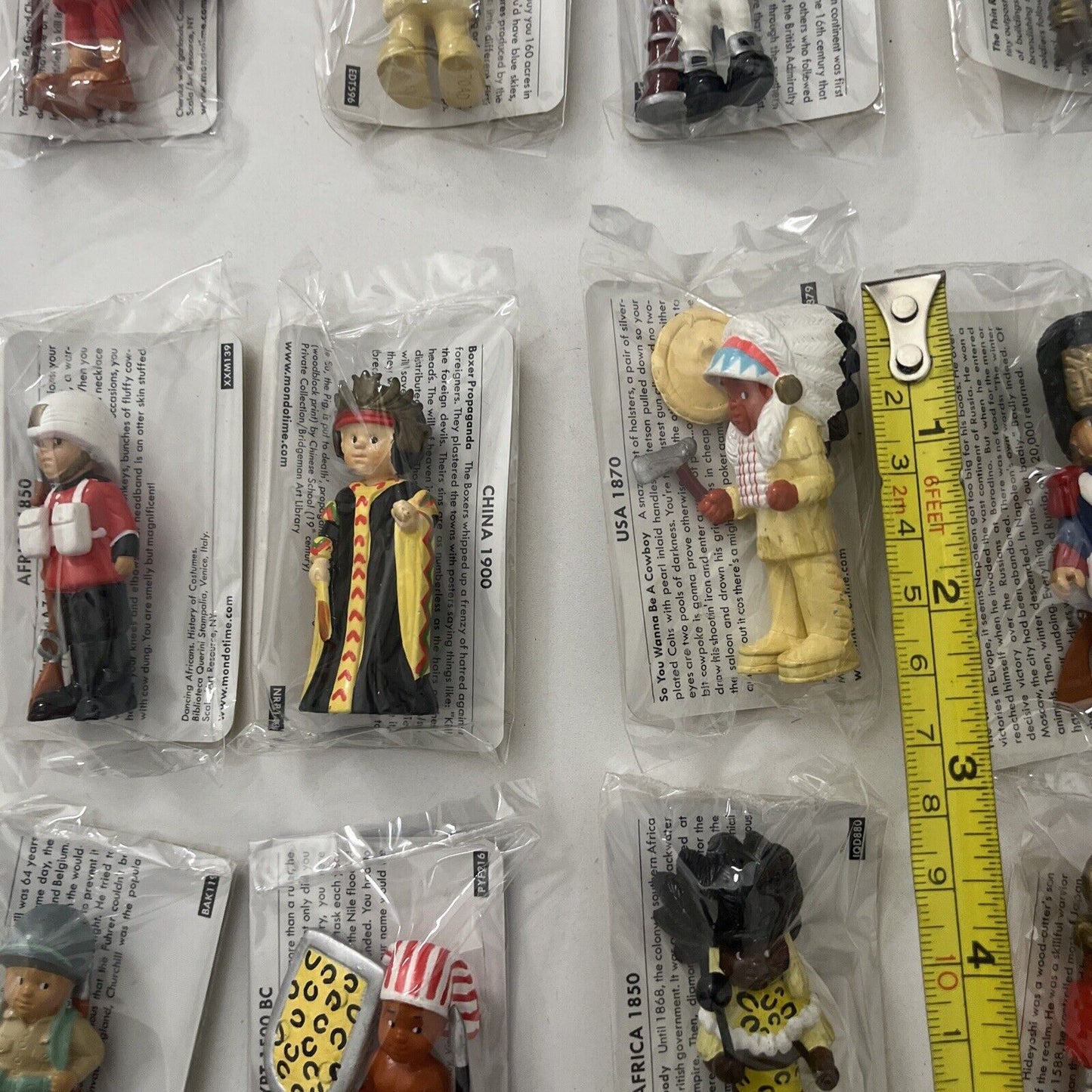 24x Mondotime Mini Figure