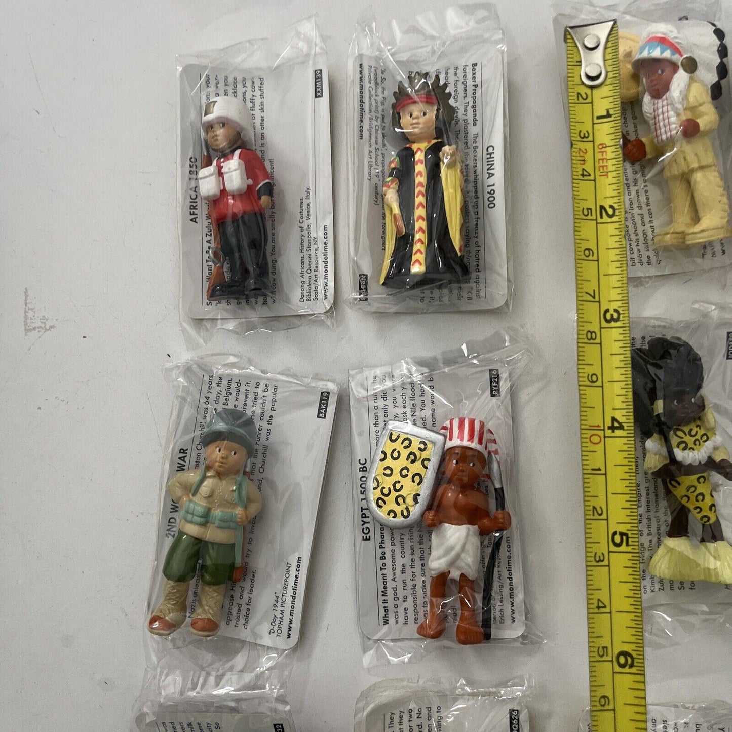 24x Mondotime Mini Figure