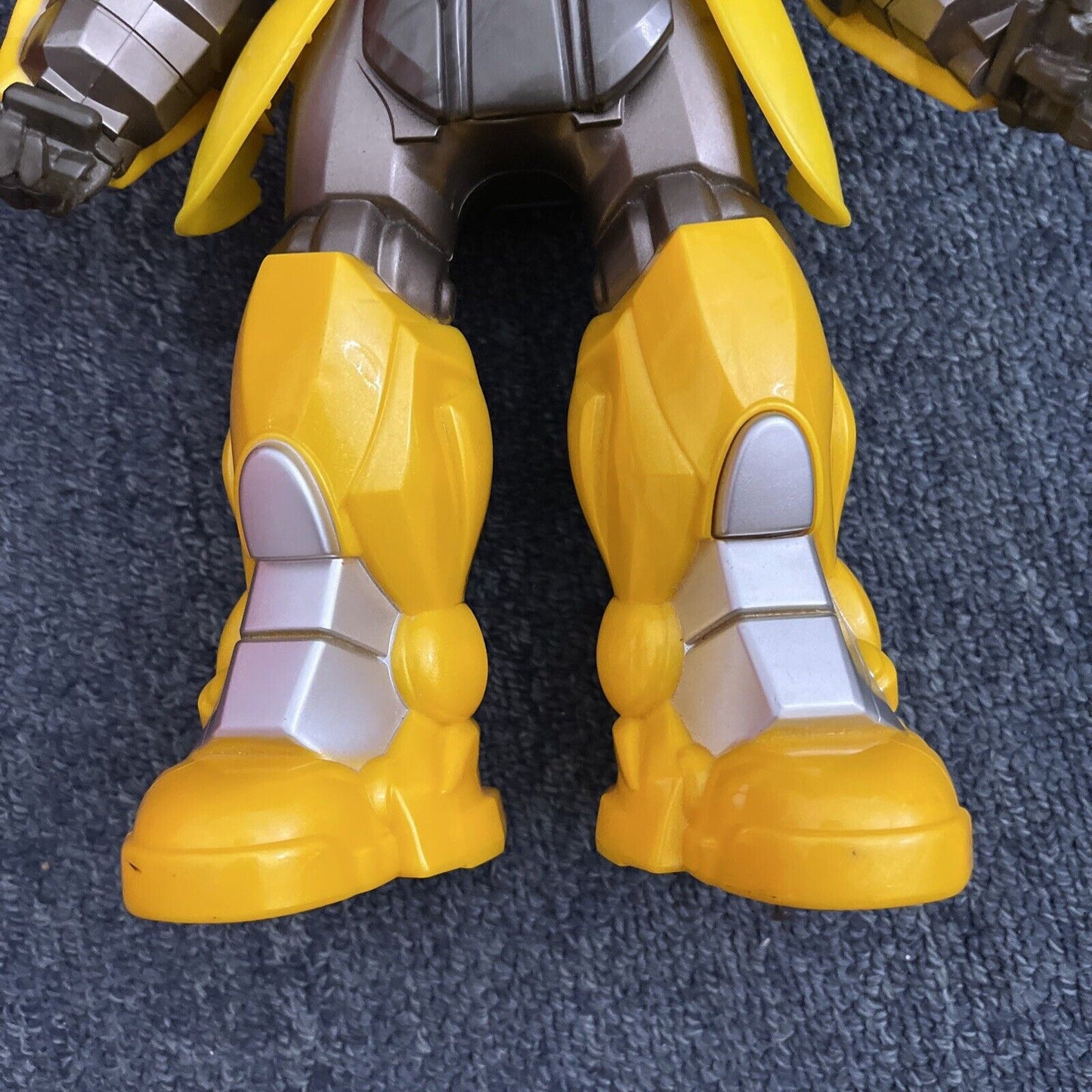 Bumblebee Transformer Dancing and Sound 10" Action Figure Hasbro C-0860