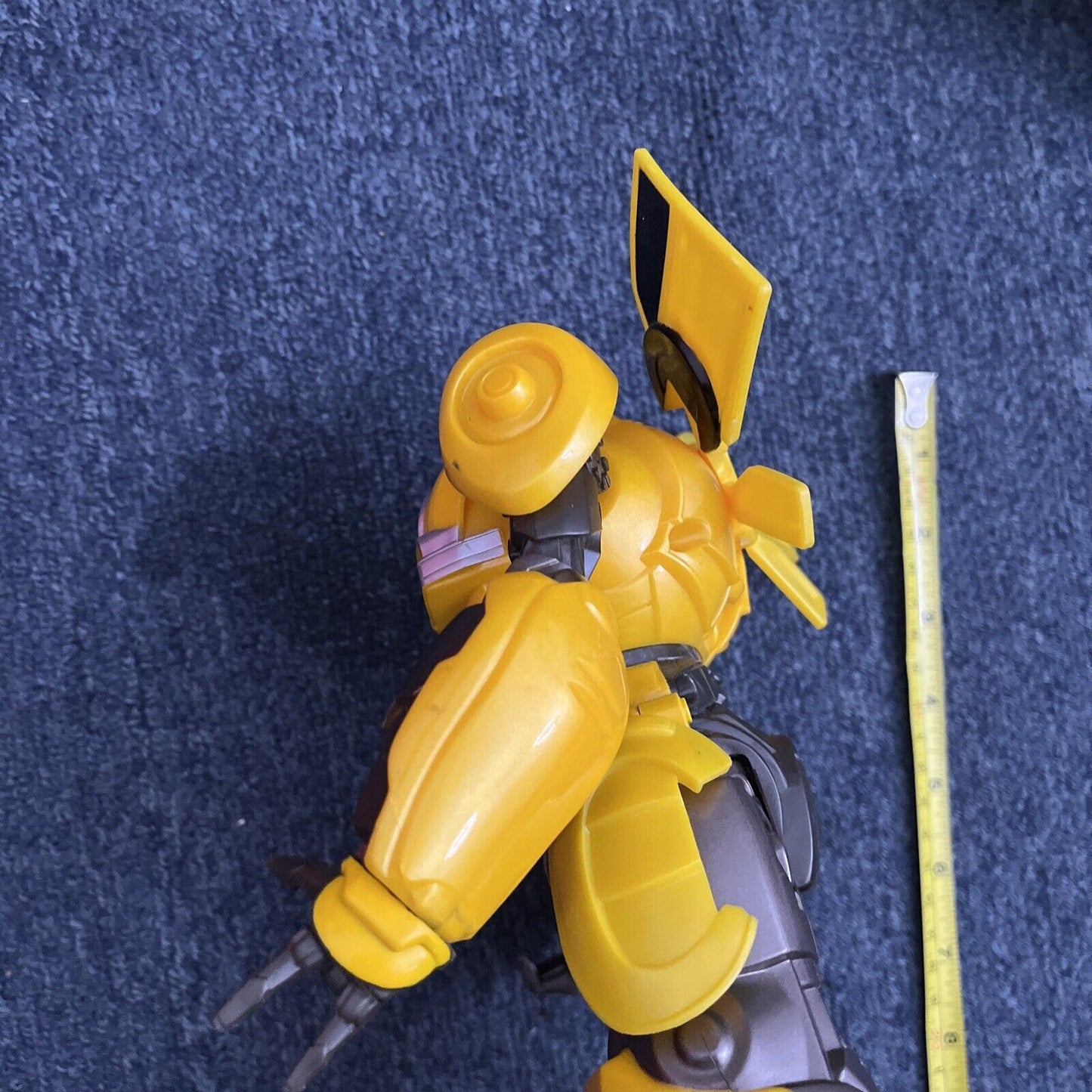 Bumblebee Transformer Dancing and Sound 10" Action Figure Hasbro C-0860