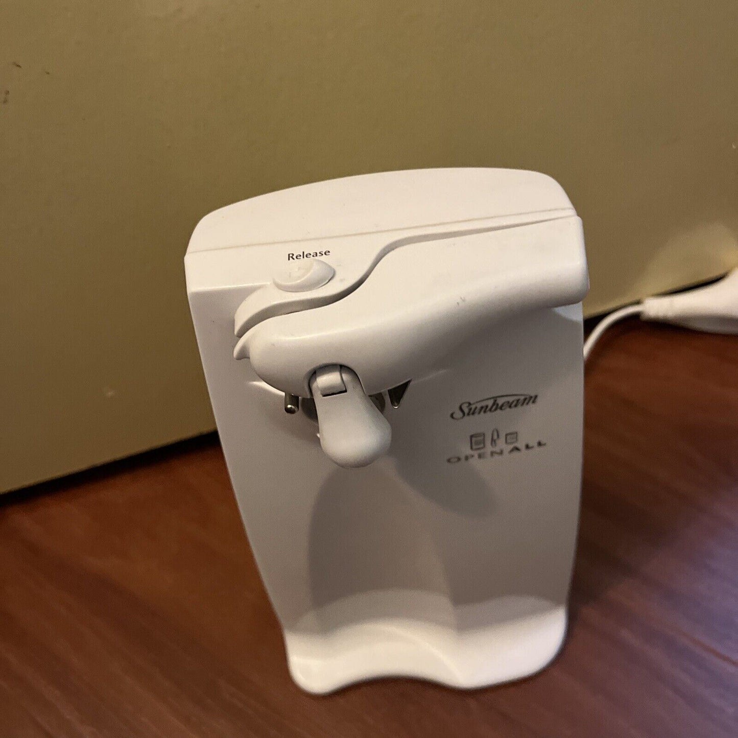 Sunbeam CA2800 Can Opener - White