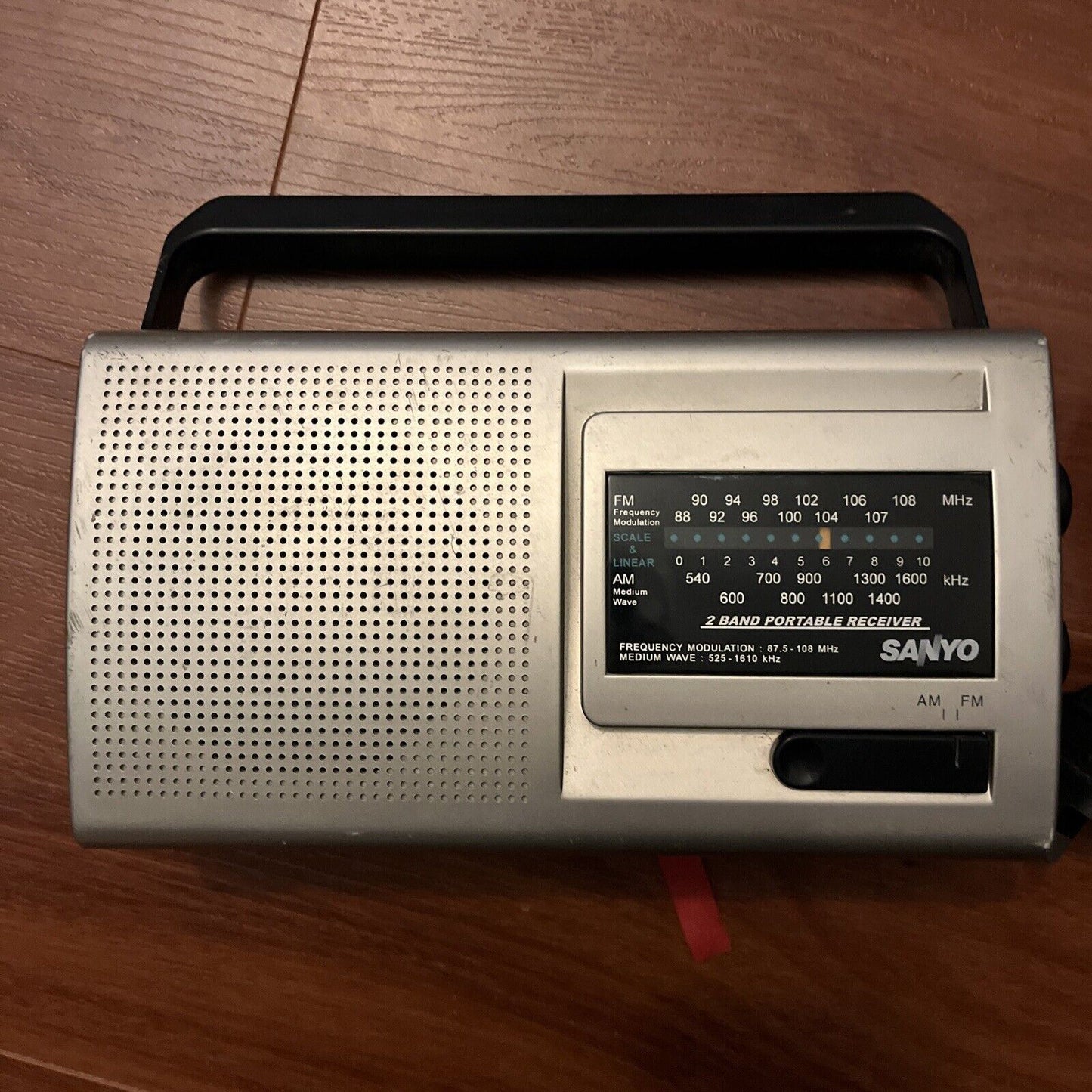 Sanyo RP6169 AM/FM Portable Radio *Battery Cover missing*