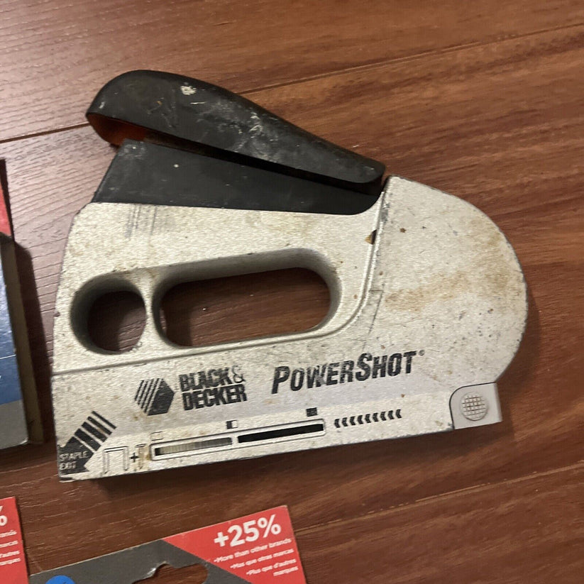 Black & Decker PowerShot Staple Gun with 6x Set of T50 Arrow Heavy Dut