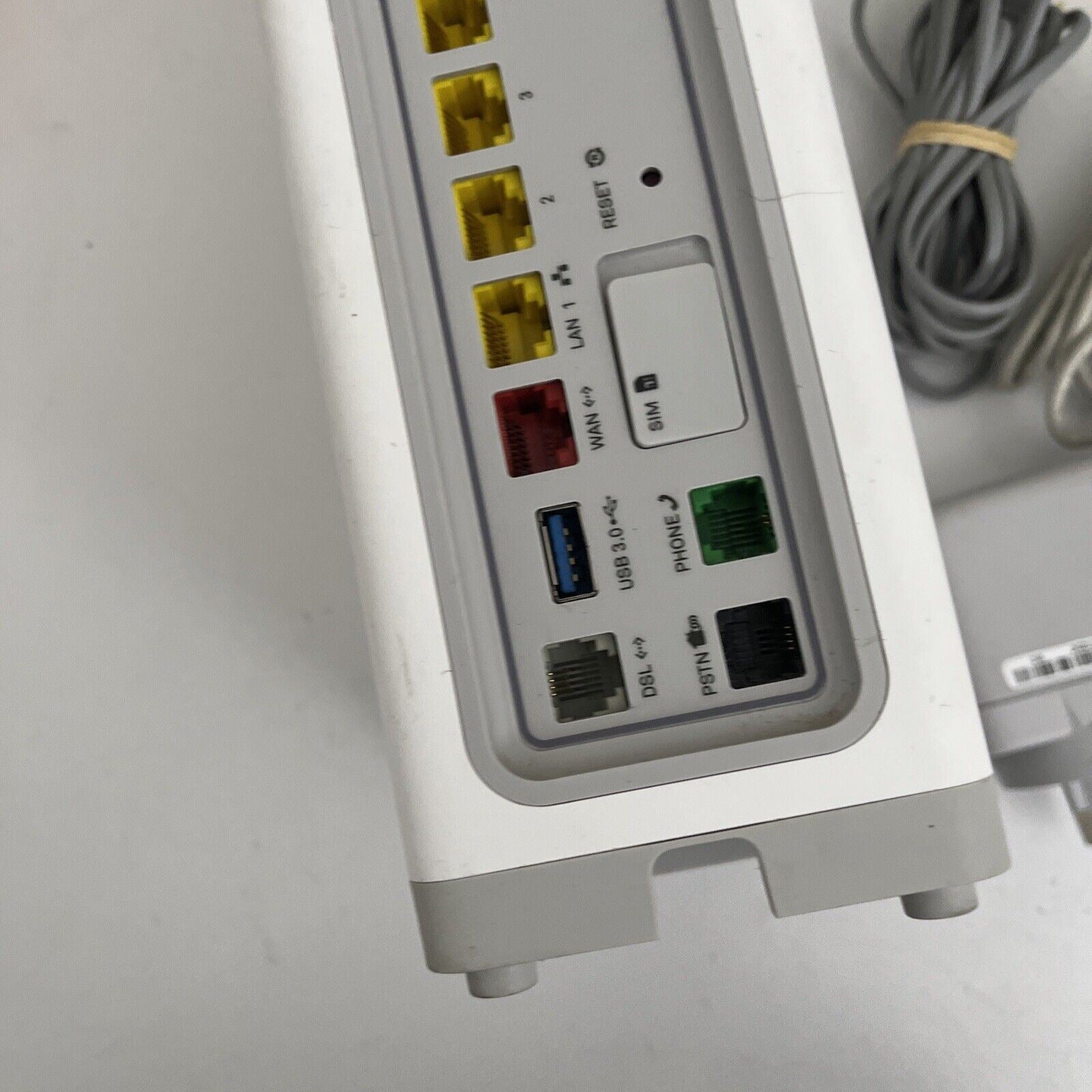 Telstra Smart Modem Gen 2 with Voice Back up Model LH1000 – Retro Unit