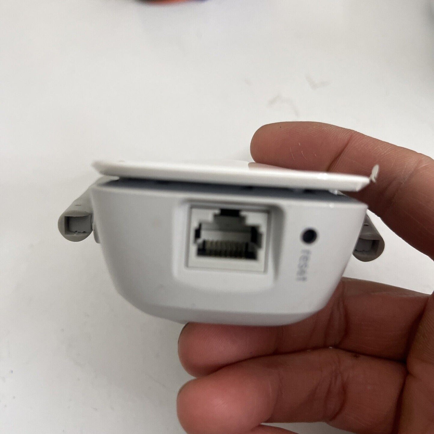 Belkin N600 DB Wall-Mount Range Extender Universal F9K1122V1