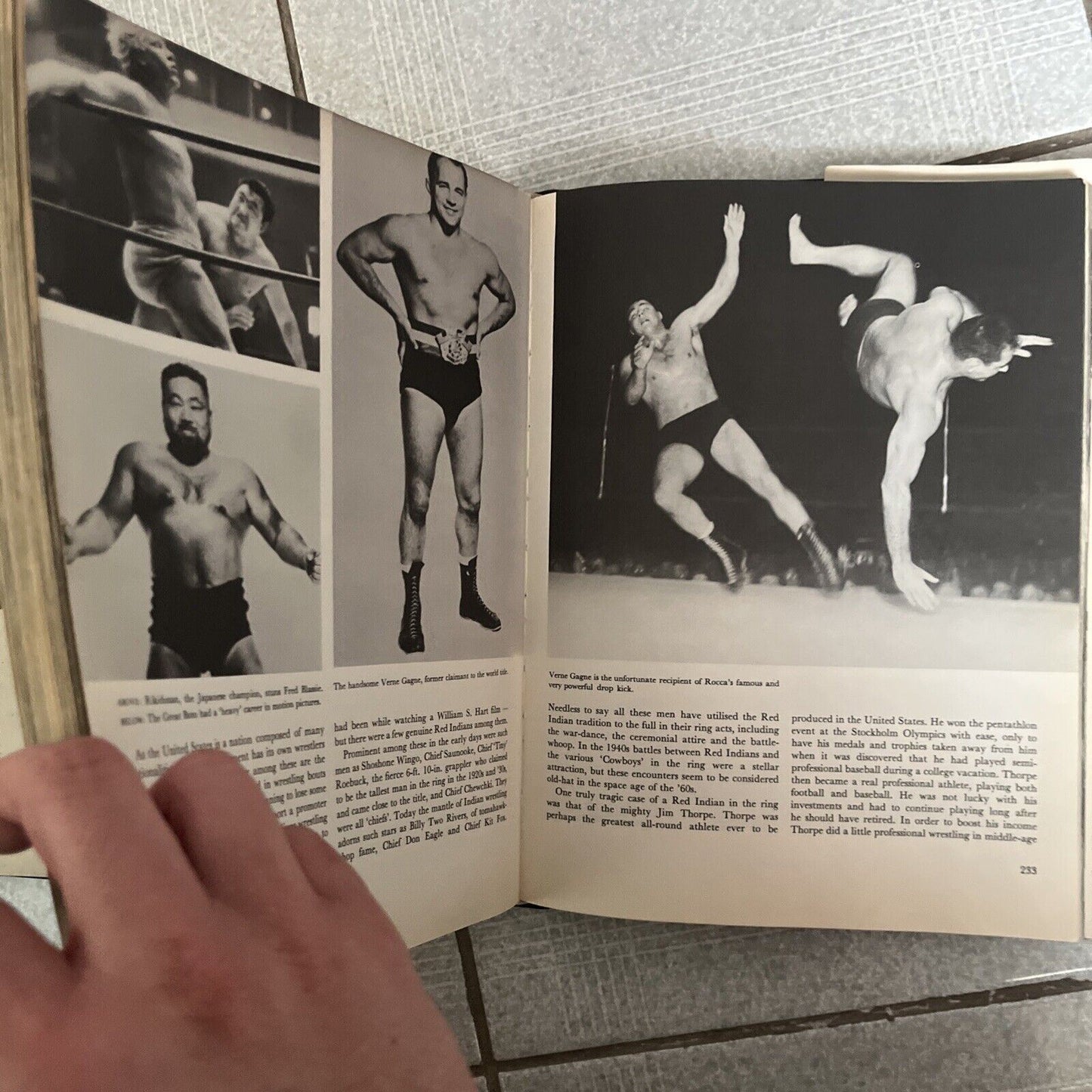 A Pictorial History of Wrestling by Graeme Kent 1968