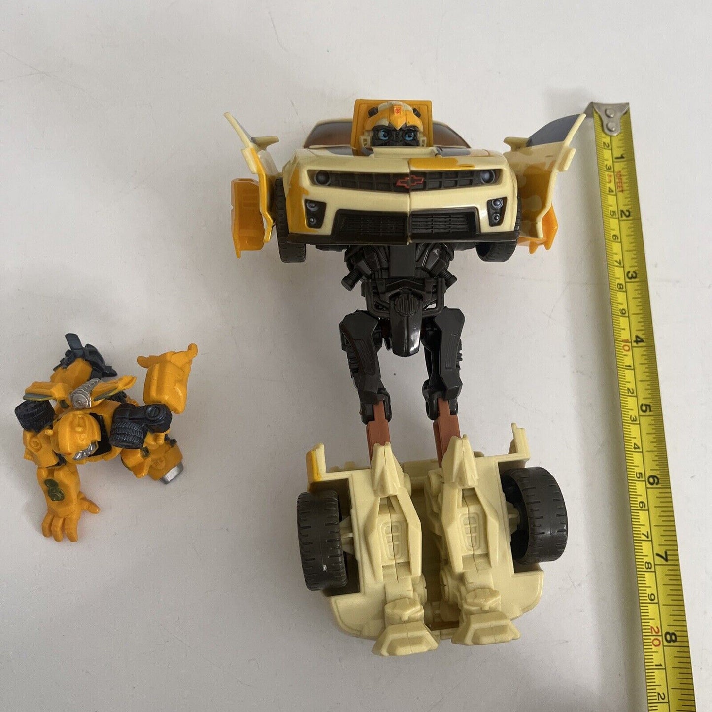 Bumblebee Transformers 7" Action Figure 2006 Hasbro *missing arms* & 2" 2006
