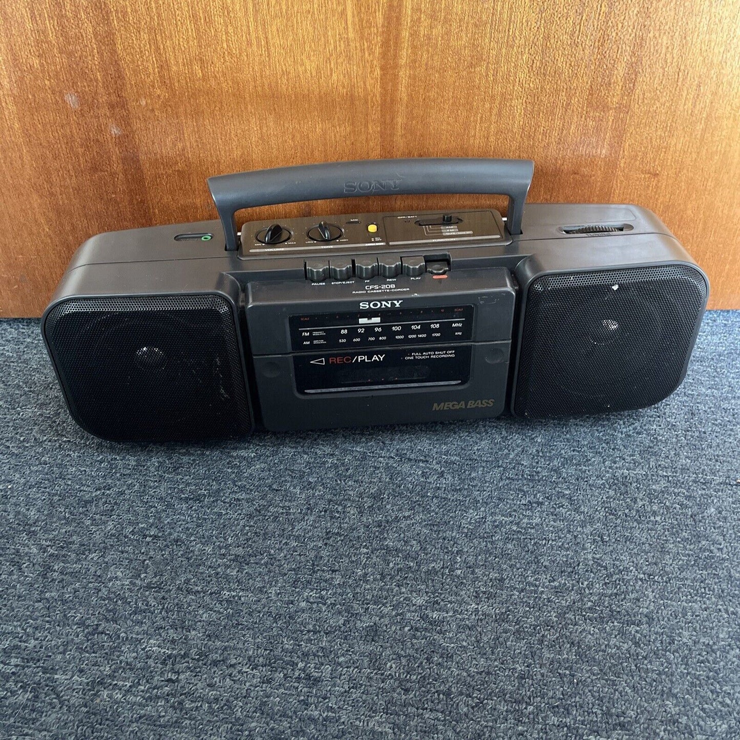 Sony CFS-208 Radio Cassette Recorder *for parts or repair*