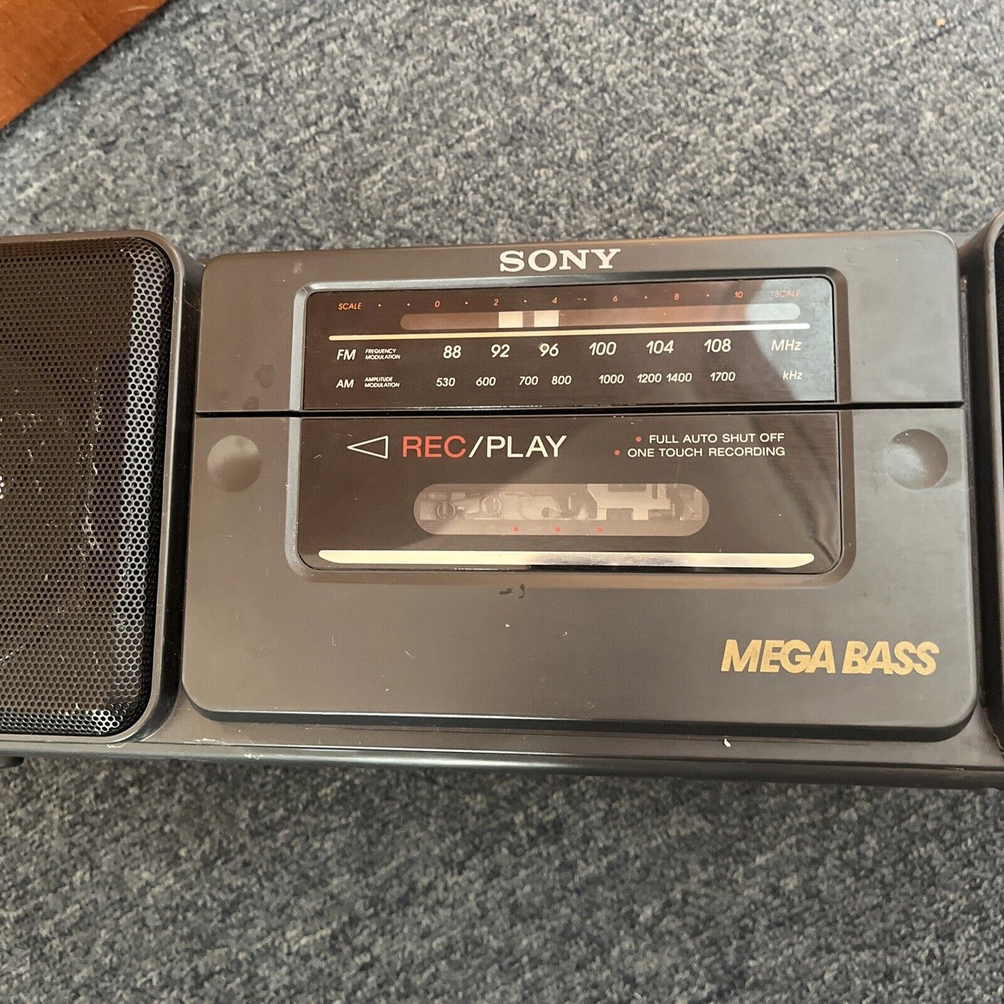 Sony CFS-208 Radio Cassette Recorder *for parts or repair*